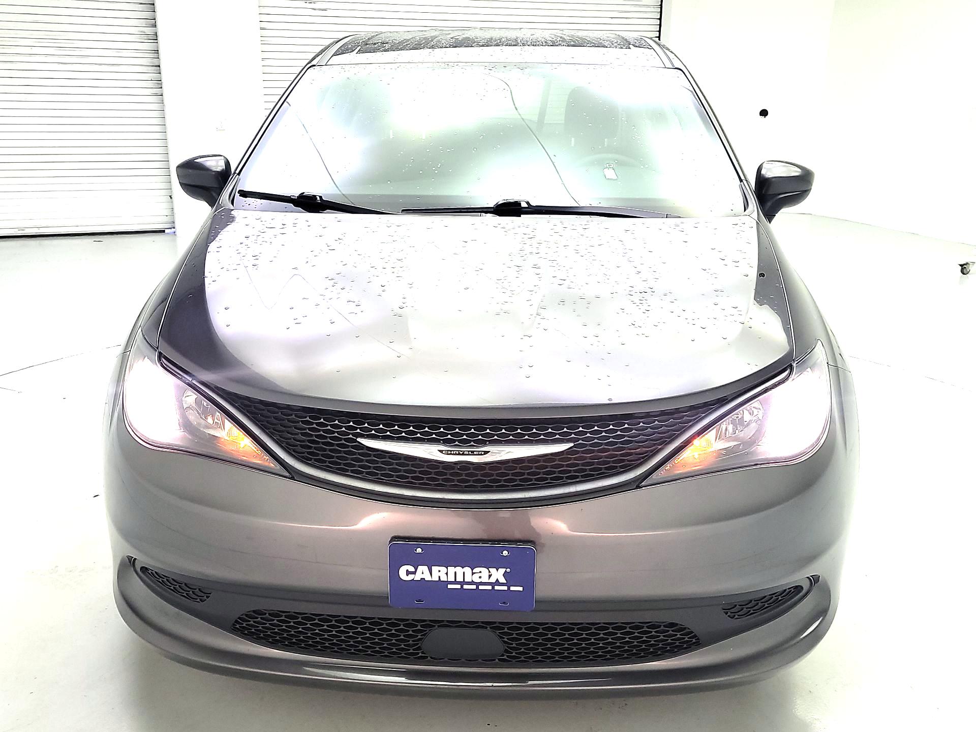 Thumbnail: 2023 Chrysler Voyager - 2