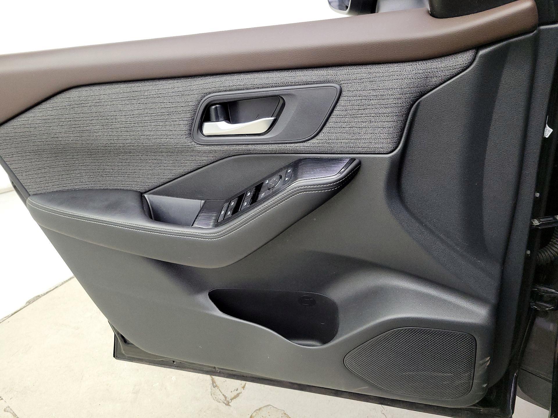 Thumbnail: 2022 Nissan Rogue - 12