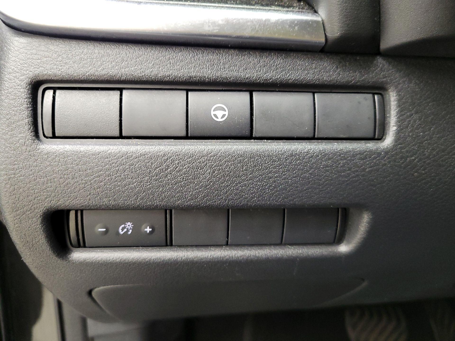 Thumbnail: 2022 Nissan Rogue - 13