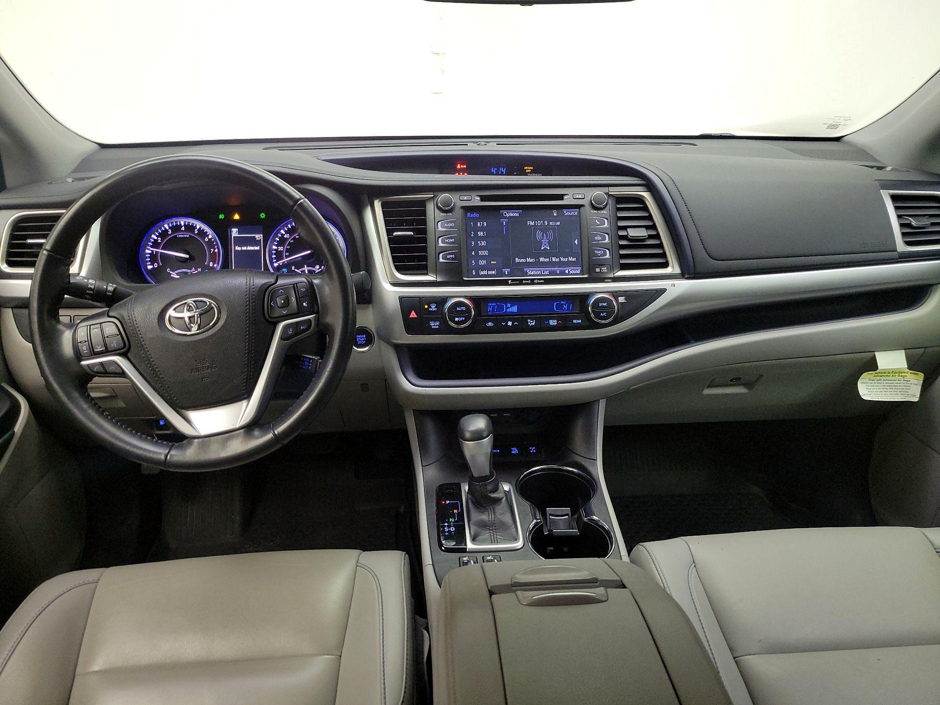 Thumbnail: 2019 Toyota Highlander - 9