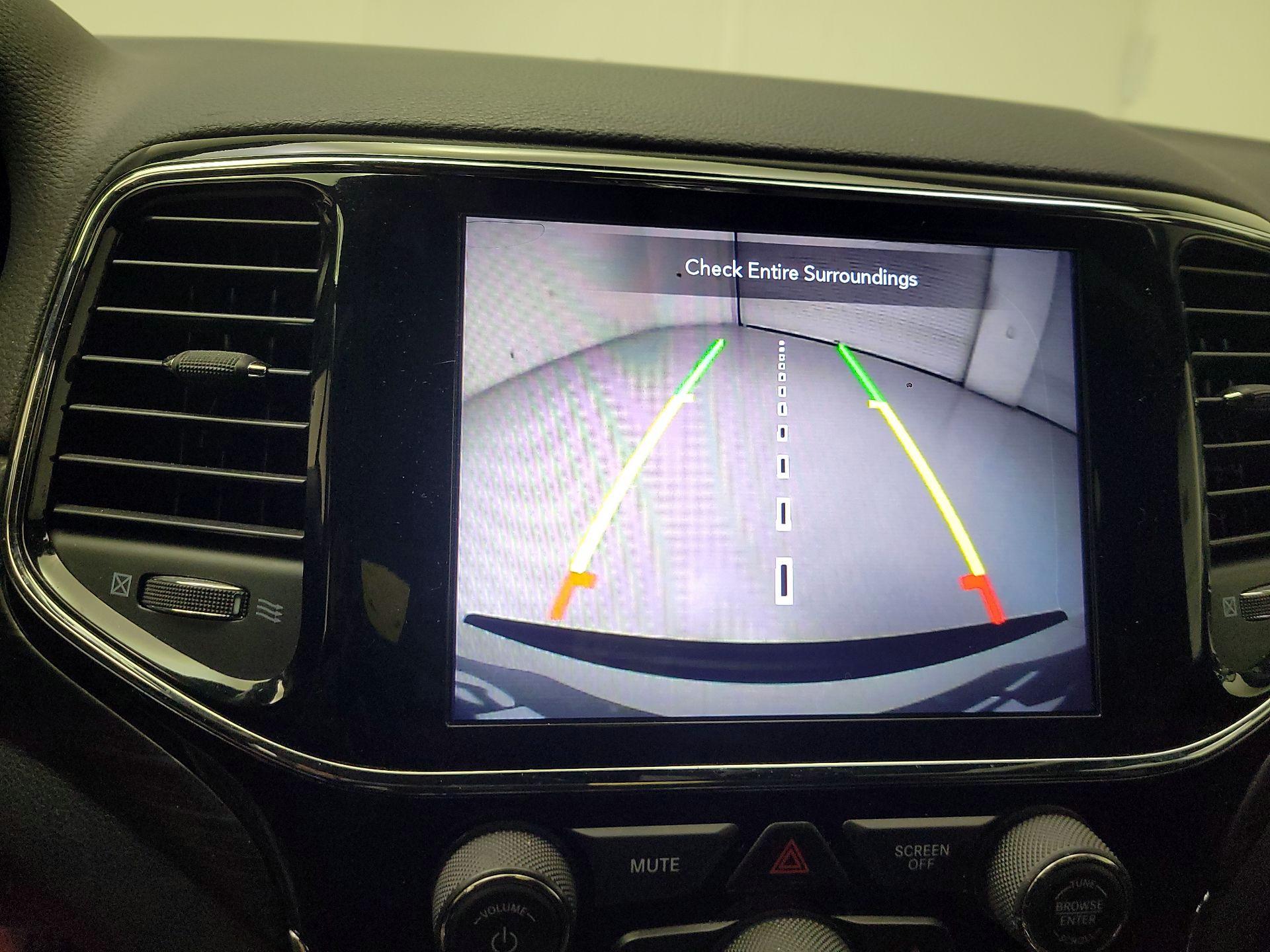 Thumbnail: 2020 Jeep Grand Cherokee - 12