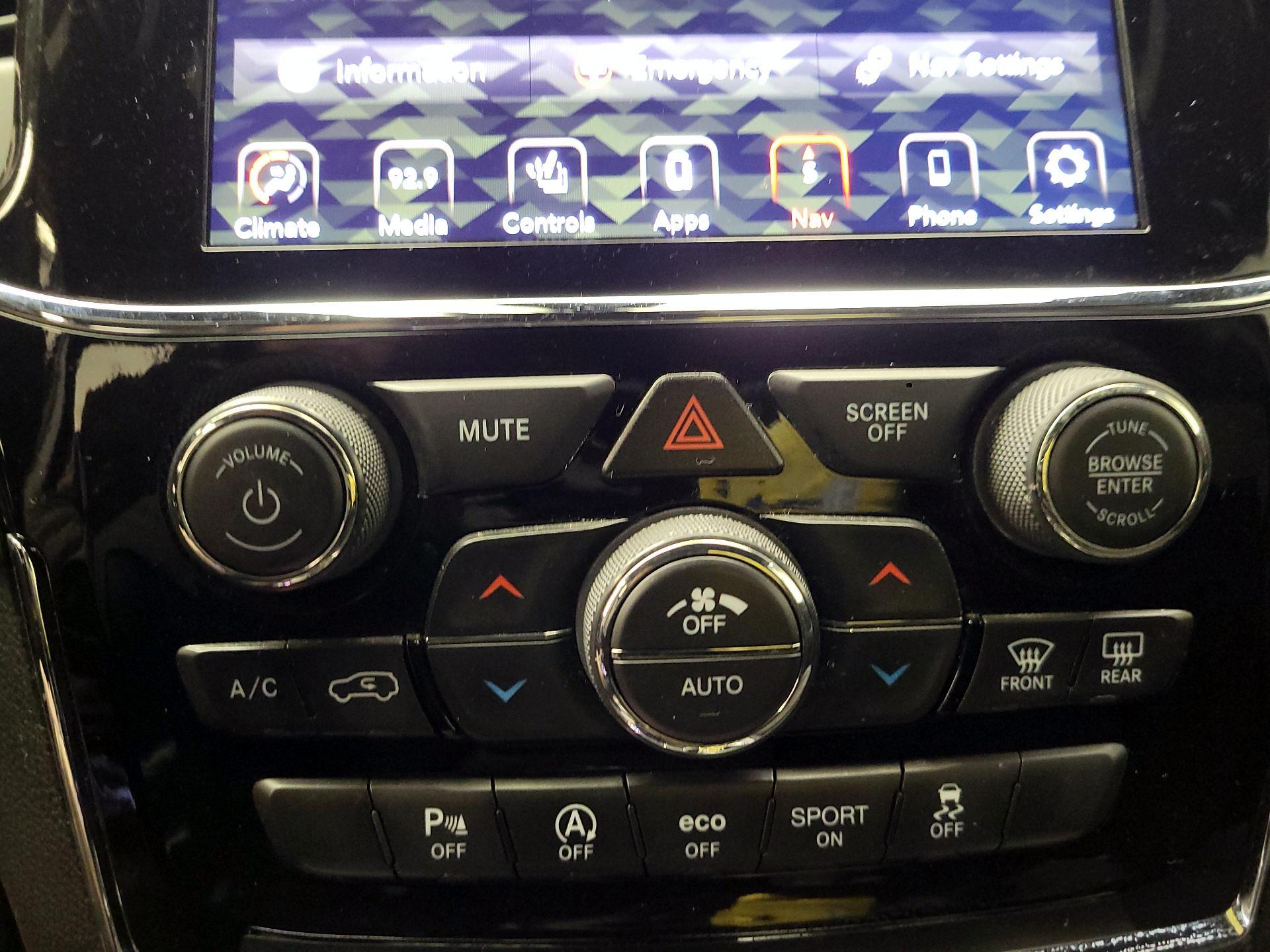 Thumbnail: 2020 Jeep Grand Cherokee - 14