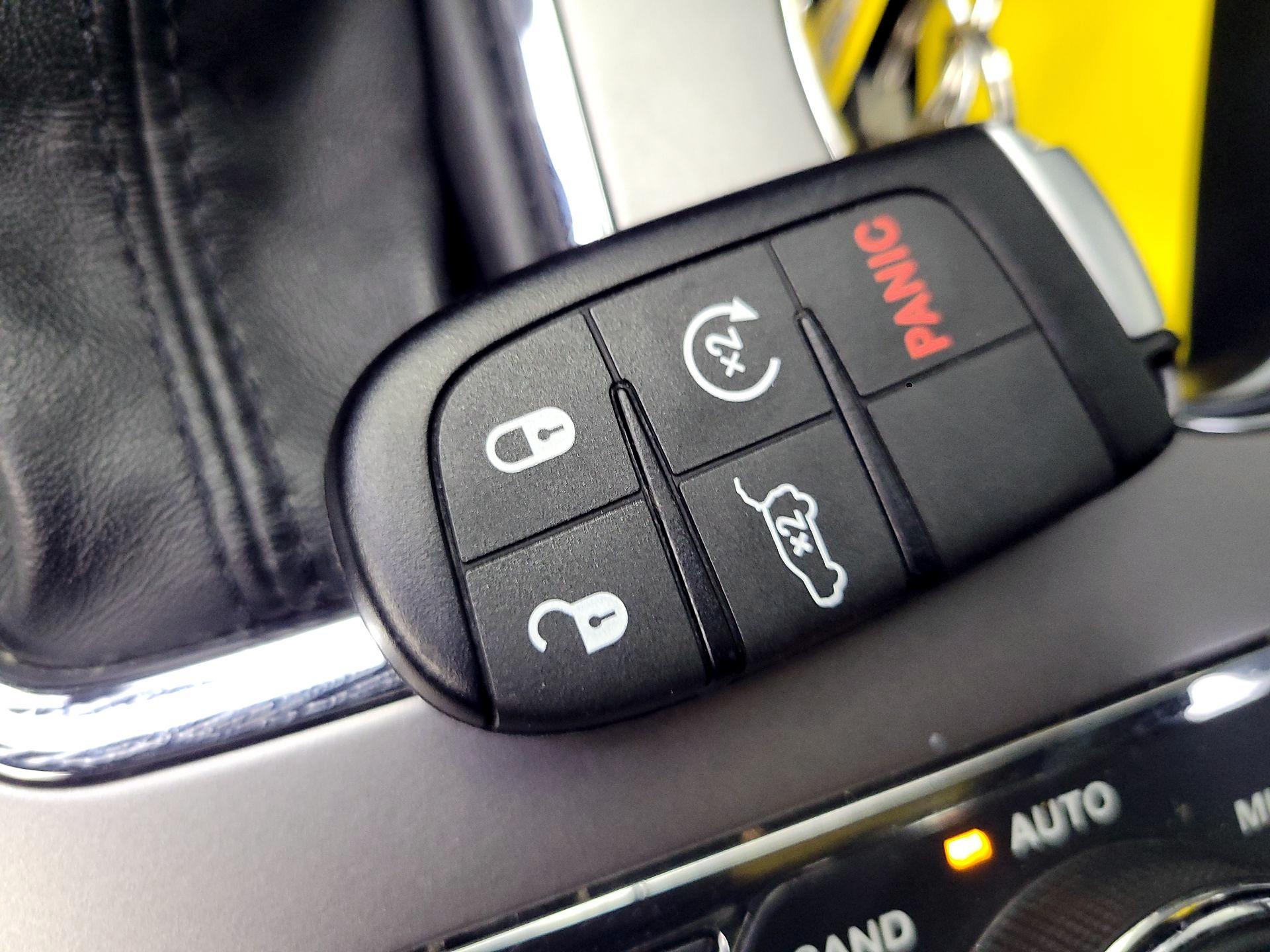 Thumbnail: 2020 Jeep Grand Cherokee - 20