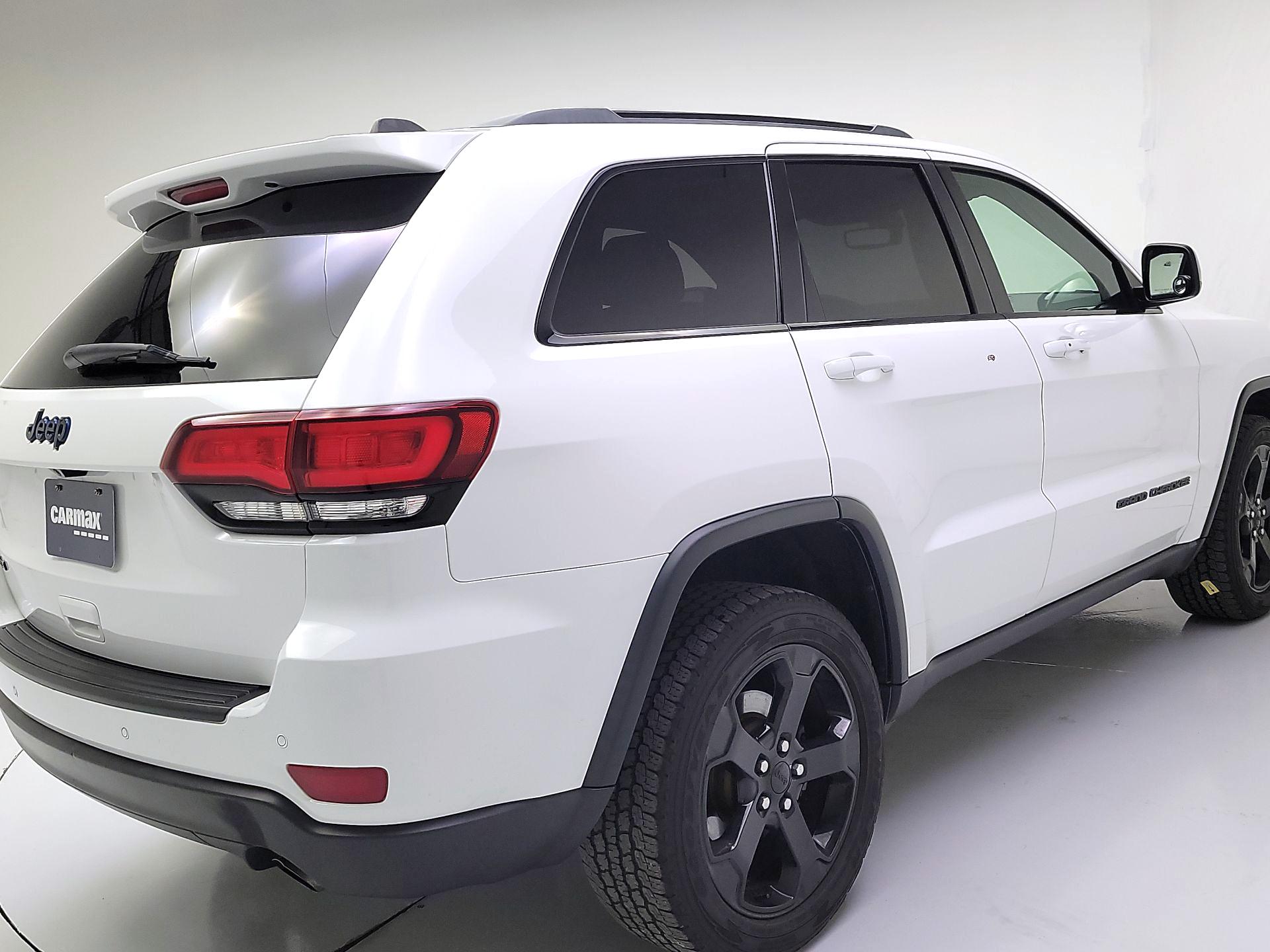Thumbnail: 2020 Jeep Grand Cherokee - 5