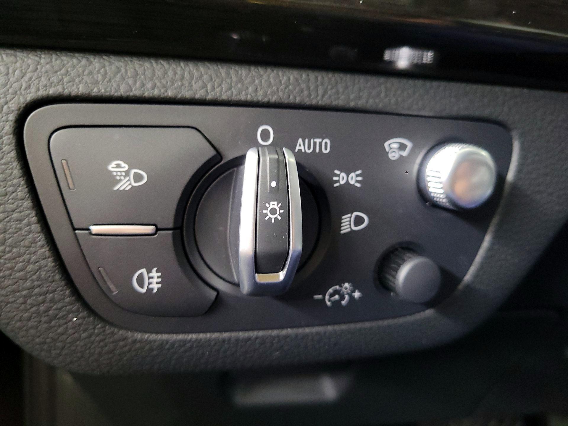 Thumbnail: 2019 Audi Q5 - 13