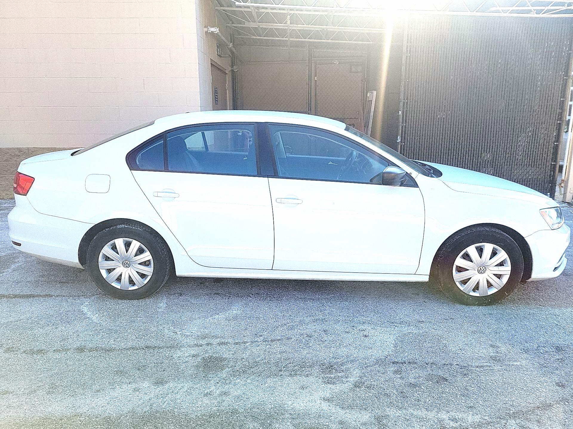 Thumbnail: 2015 Volkswagen Jetta - 4