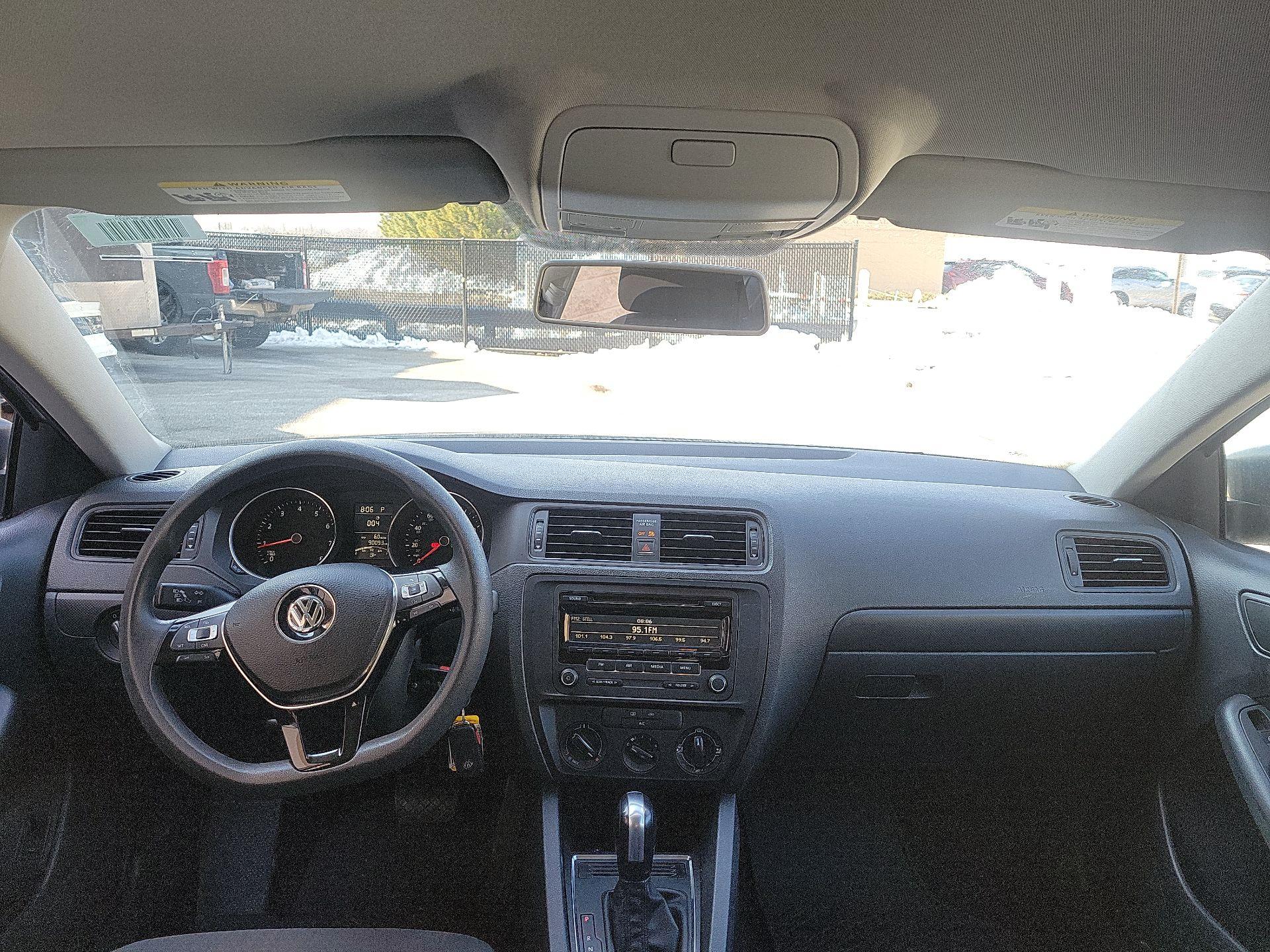 Thumbnail: 2015 Volkswagen Jetta - 8