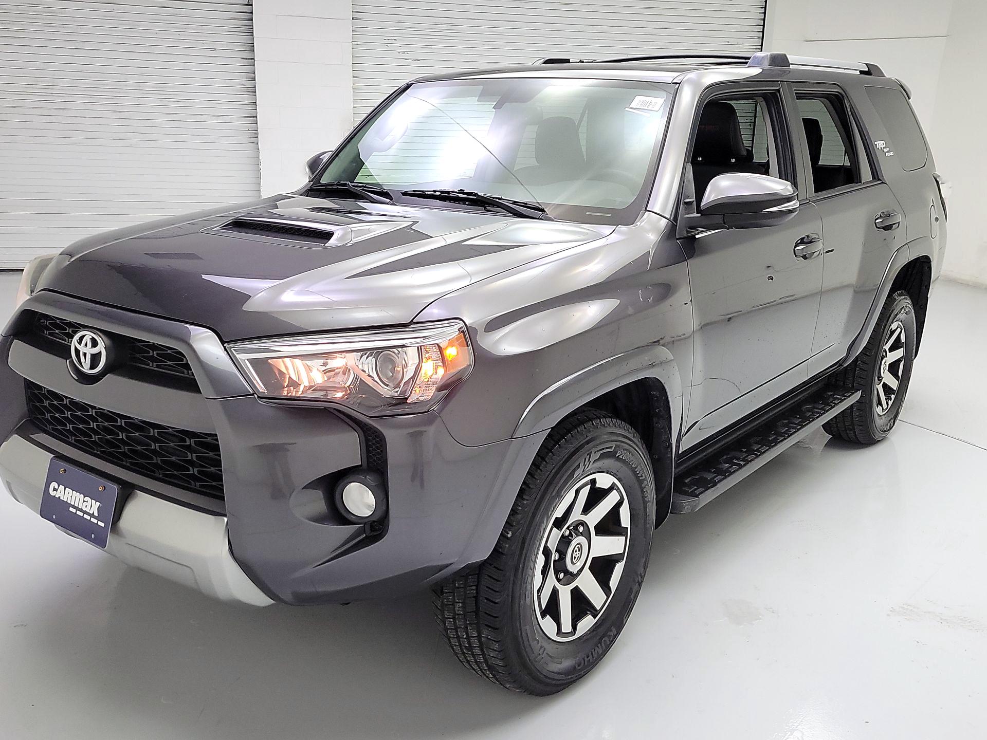Thumbnail: 2018 Toyota 4Runner - 3