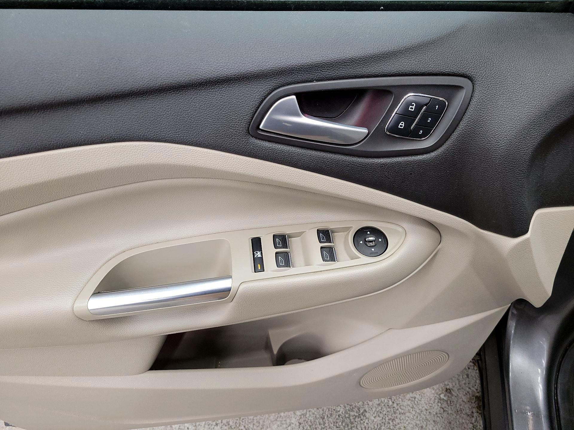 Thumbnail: 2014 Ford Escape - 10