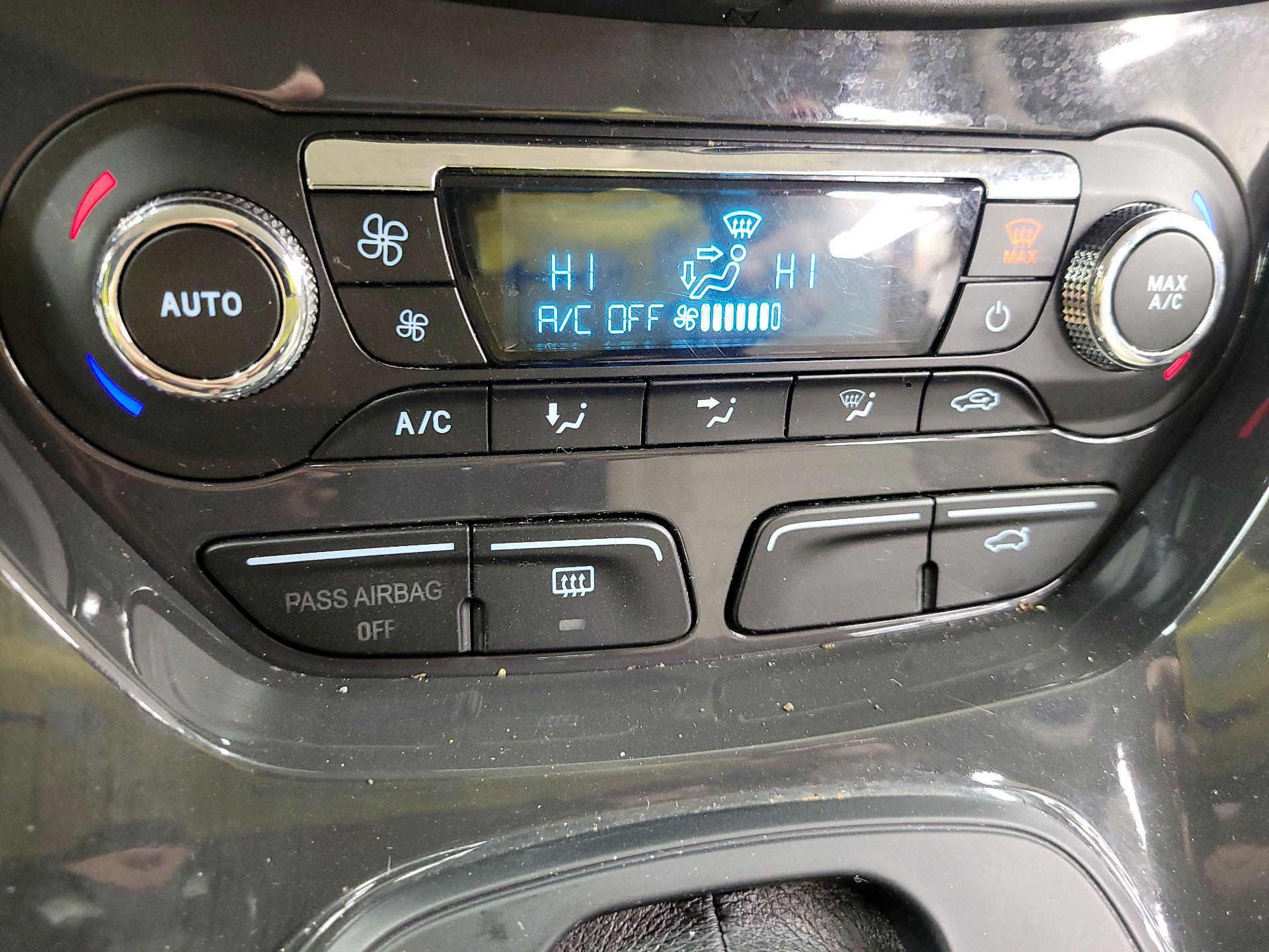 Thumbnail: 2014 Ford Escape - 14