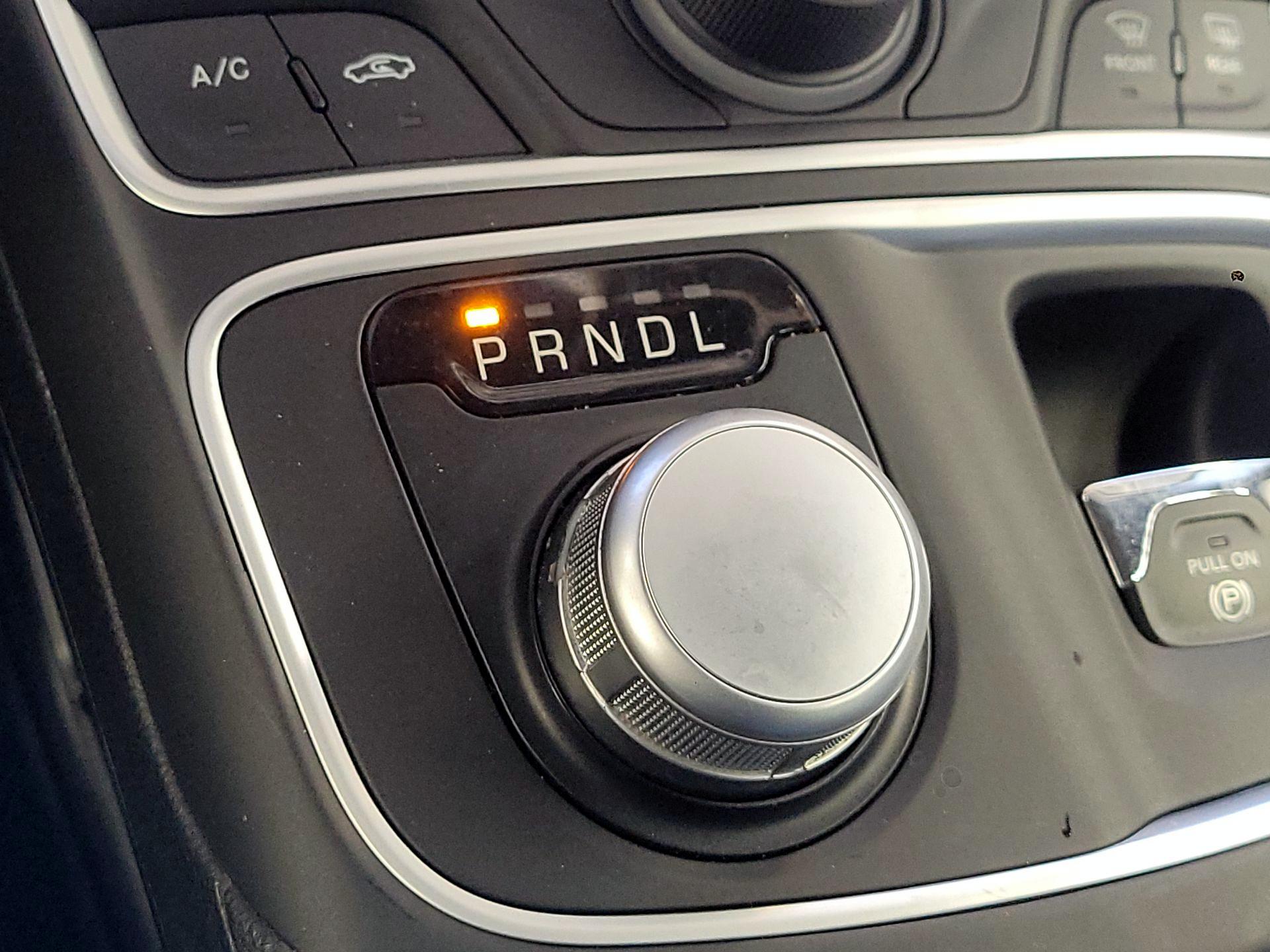 Thumbnail: 2017 Chrysler 200 - 15