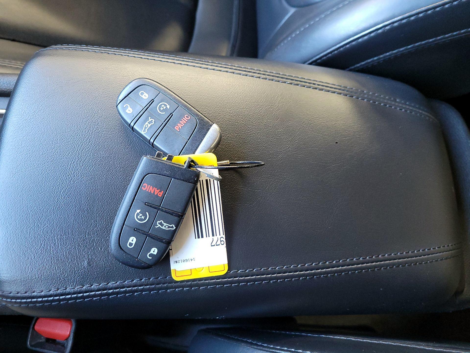 Thumbnail: 2017 Chrysler 200 - 20