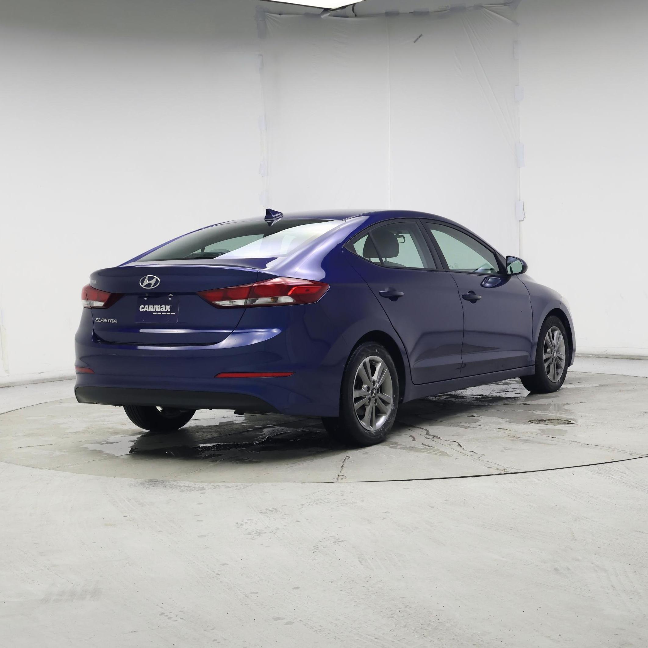 Thumbnail: 2018 Hyundai Elantra - 8