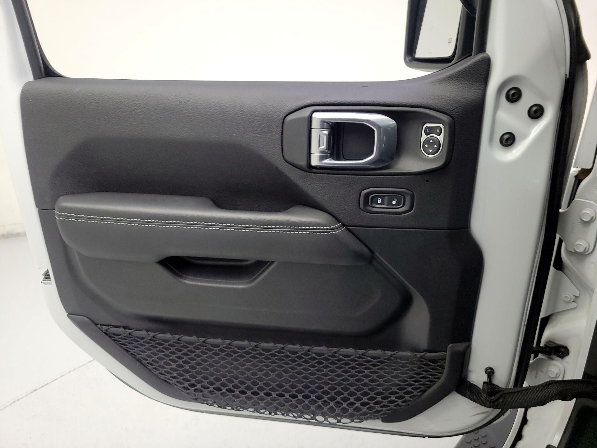 Thumbnail: 2022 Jeep Wrangler - 10