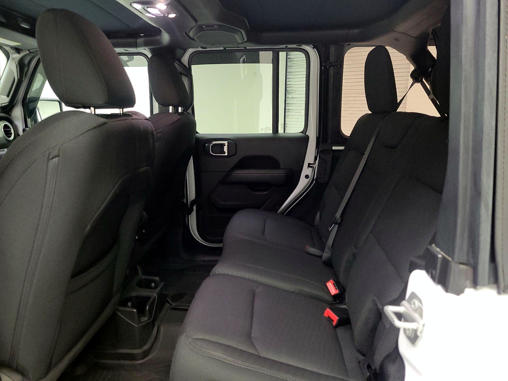 Thumbnail: 2022 Jeep Wrangler - 18