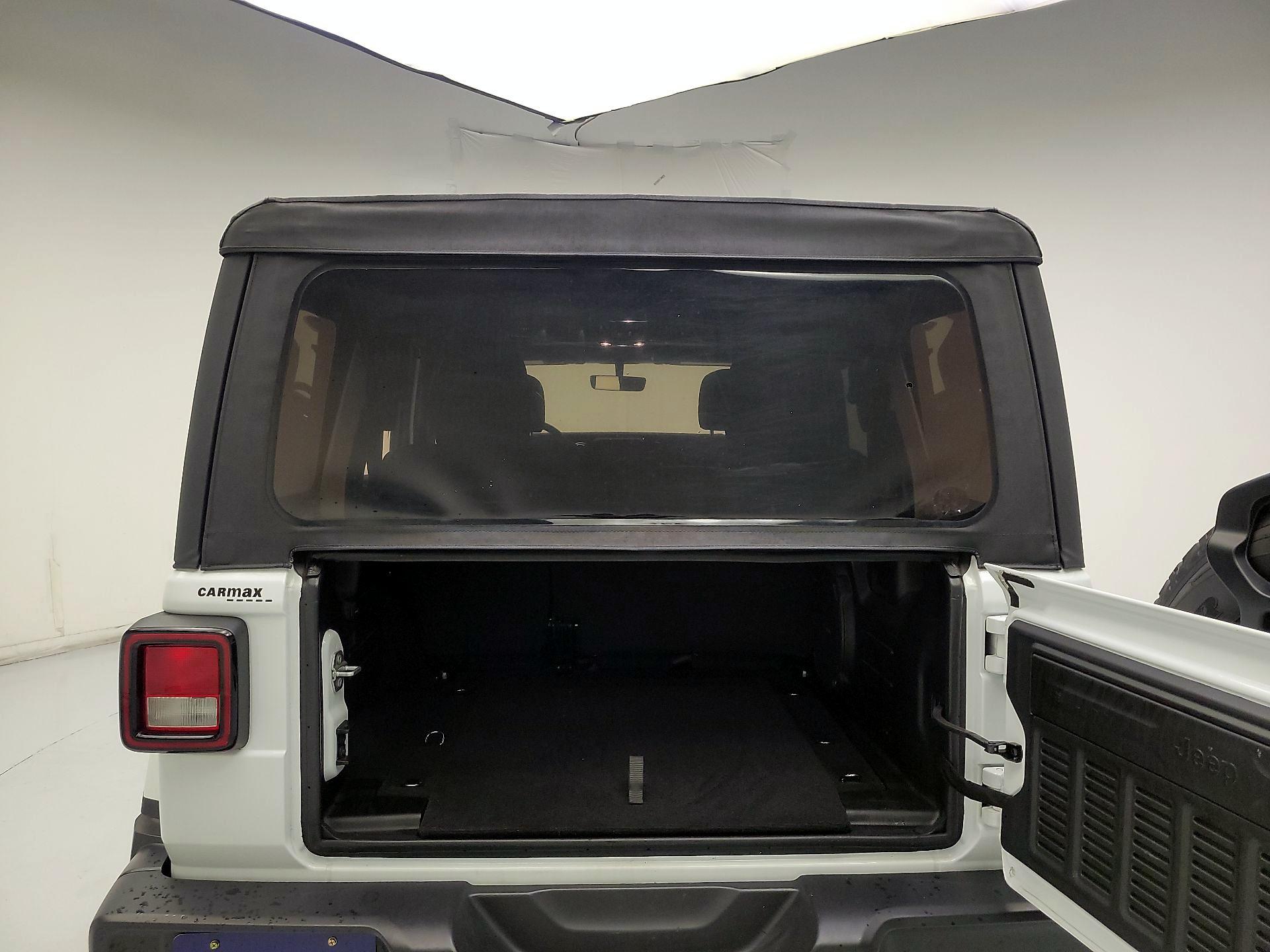 Thumbnail: 2022 Jeep Wrangler - 19