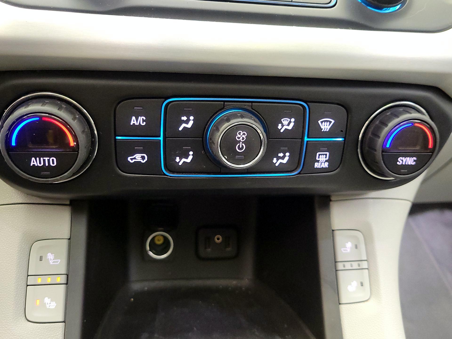 Thumbnail: 2019 GMC Acadia - 17