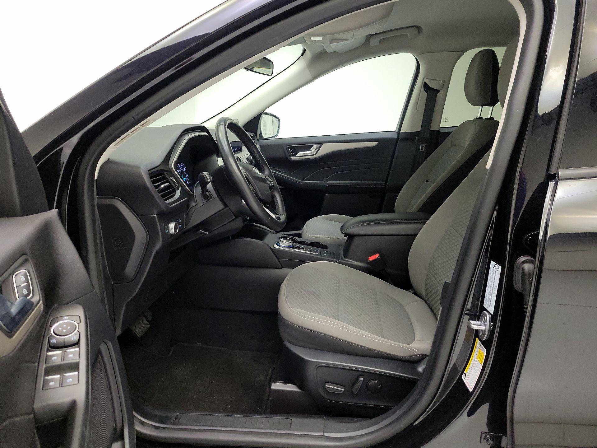 Thumbnail: 2021 Ford Escape - 11