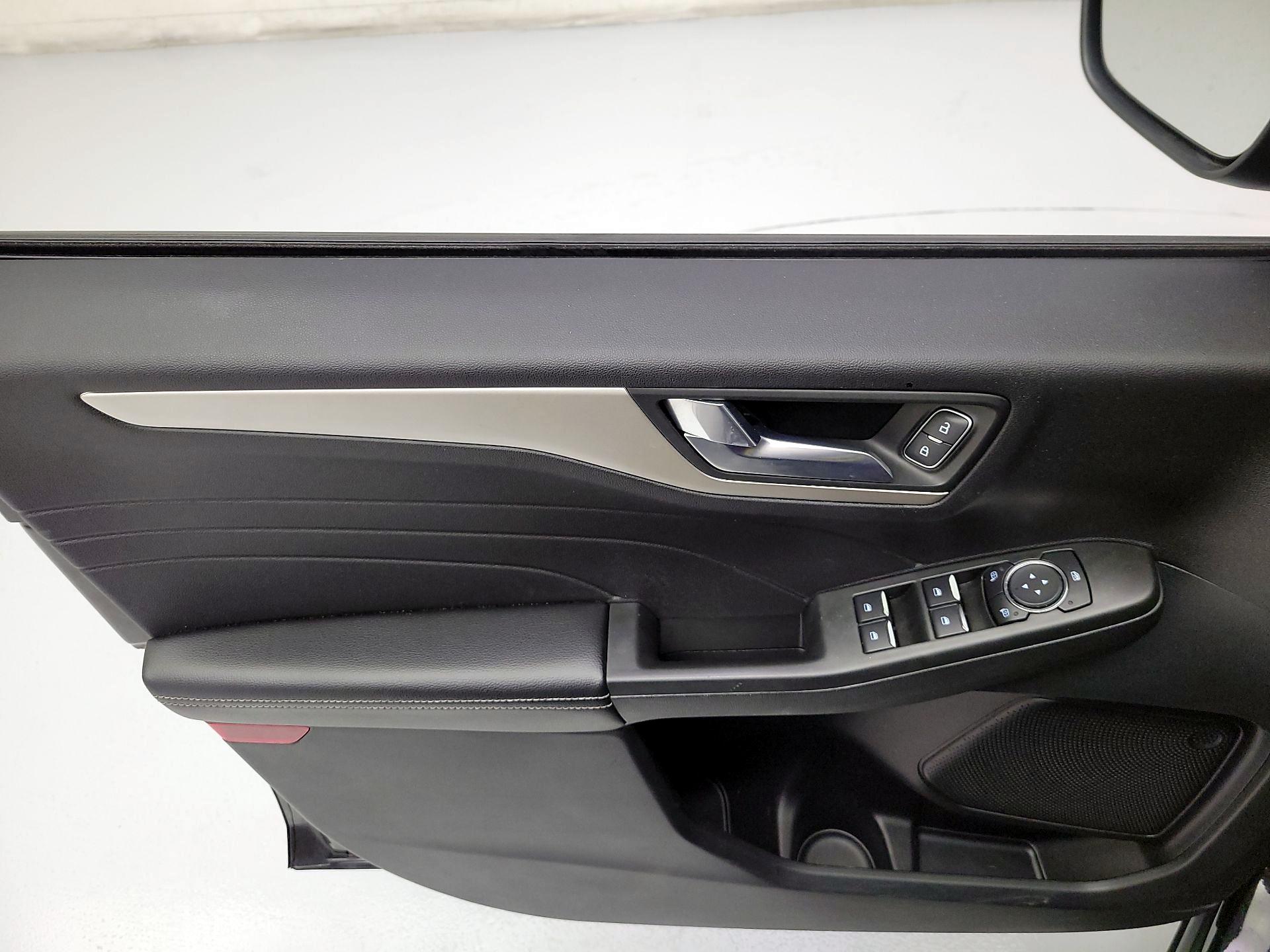 Thumbnail: 2021 Ford Escape - 12