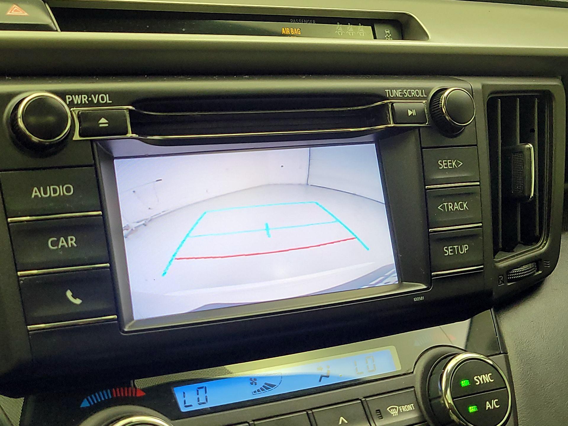 Thumbnail: 2018 Toyota RAV4 - 12