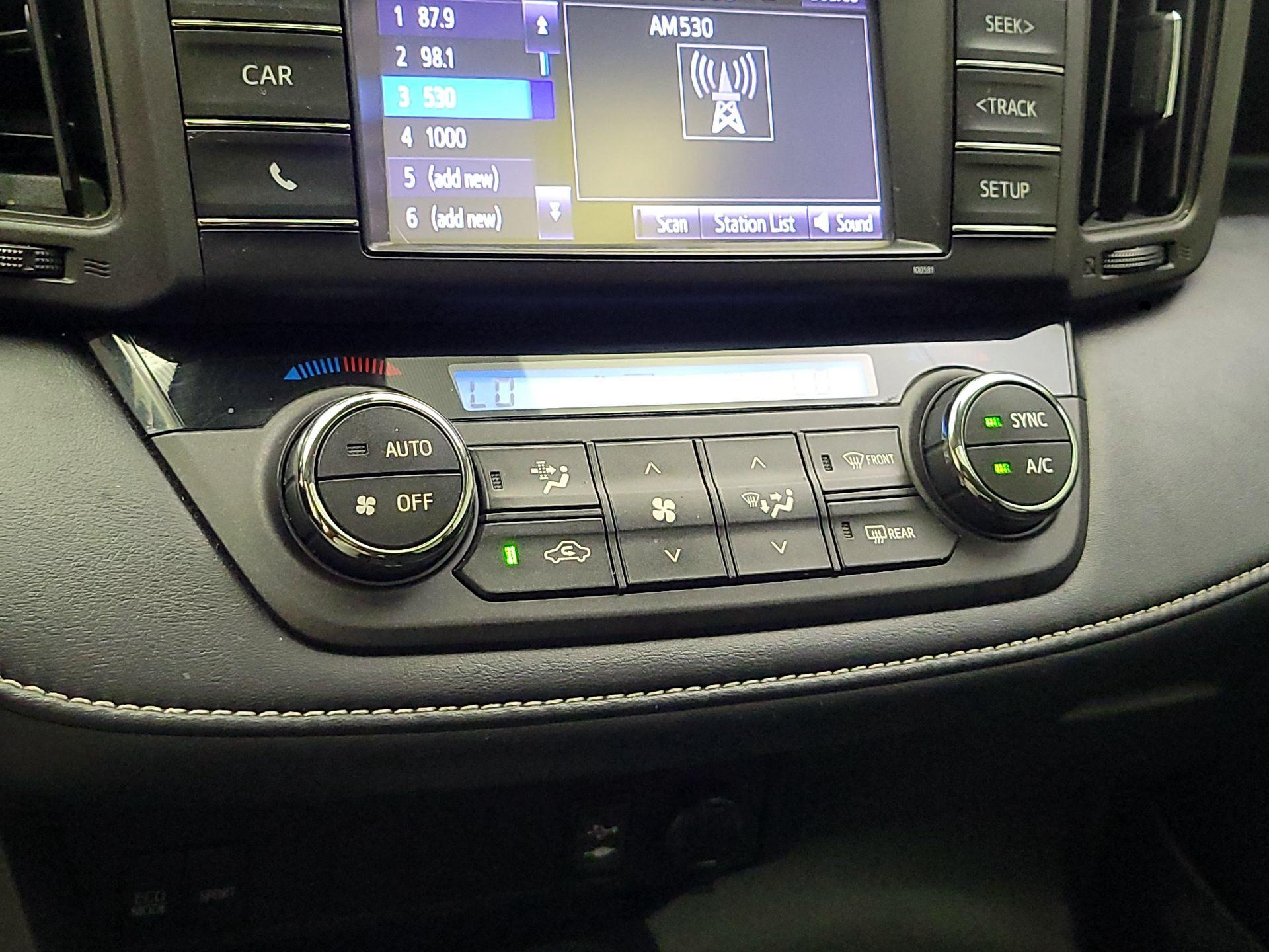 Thumbnail: 2018 Toyota RAV4 - 14