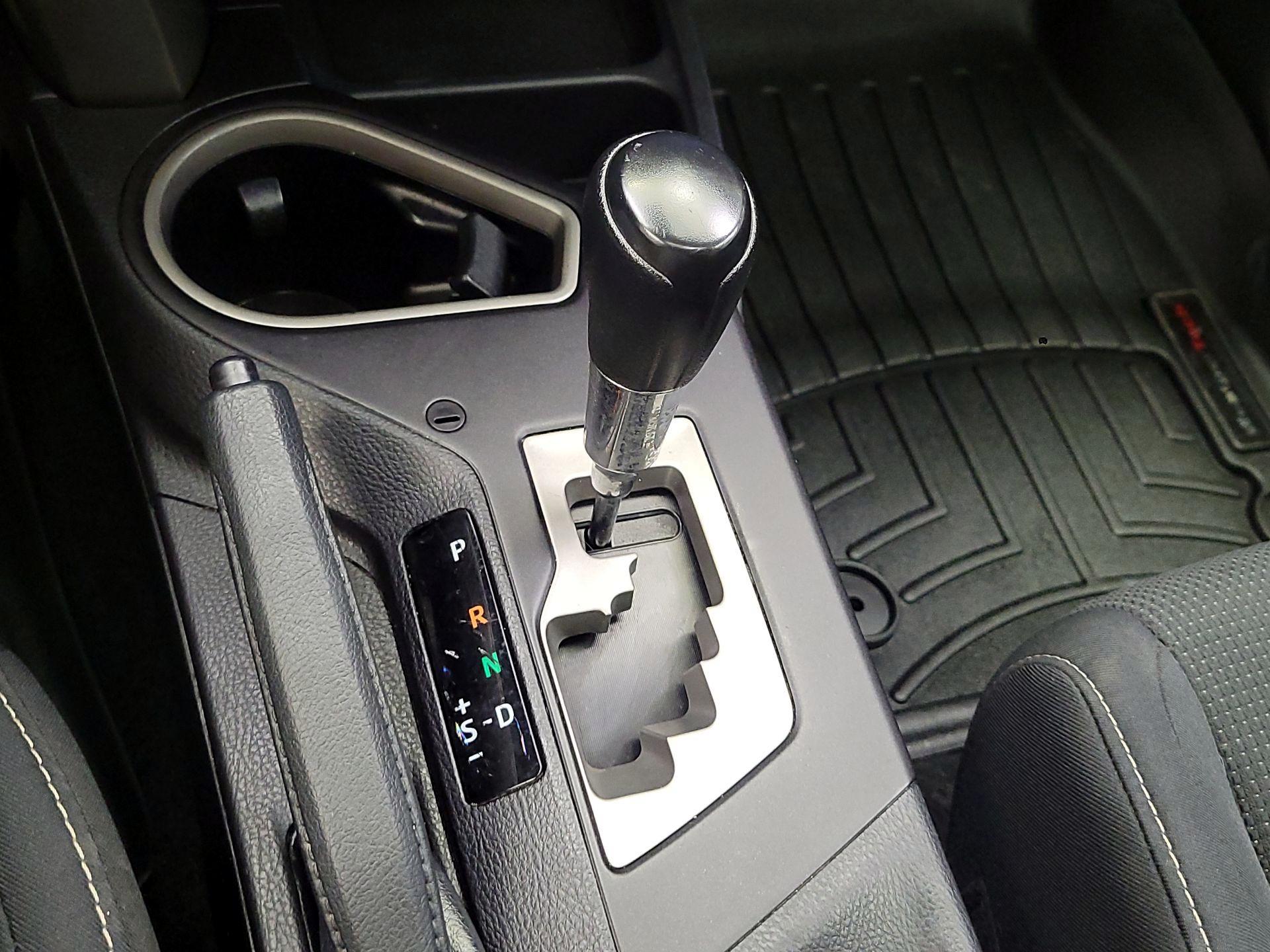 Thumbnail: 2018 Toyota RAV4 - 15