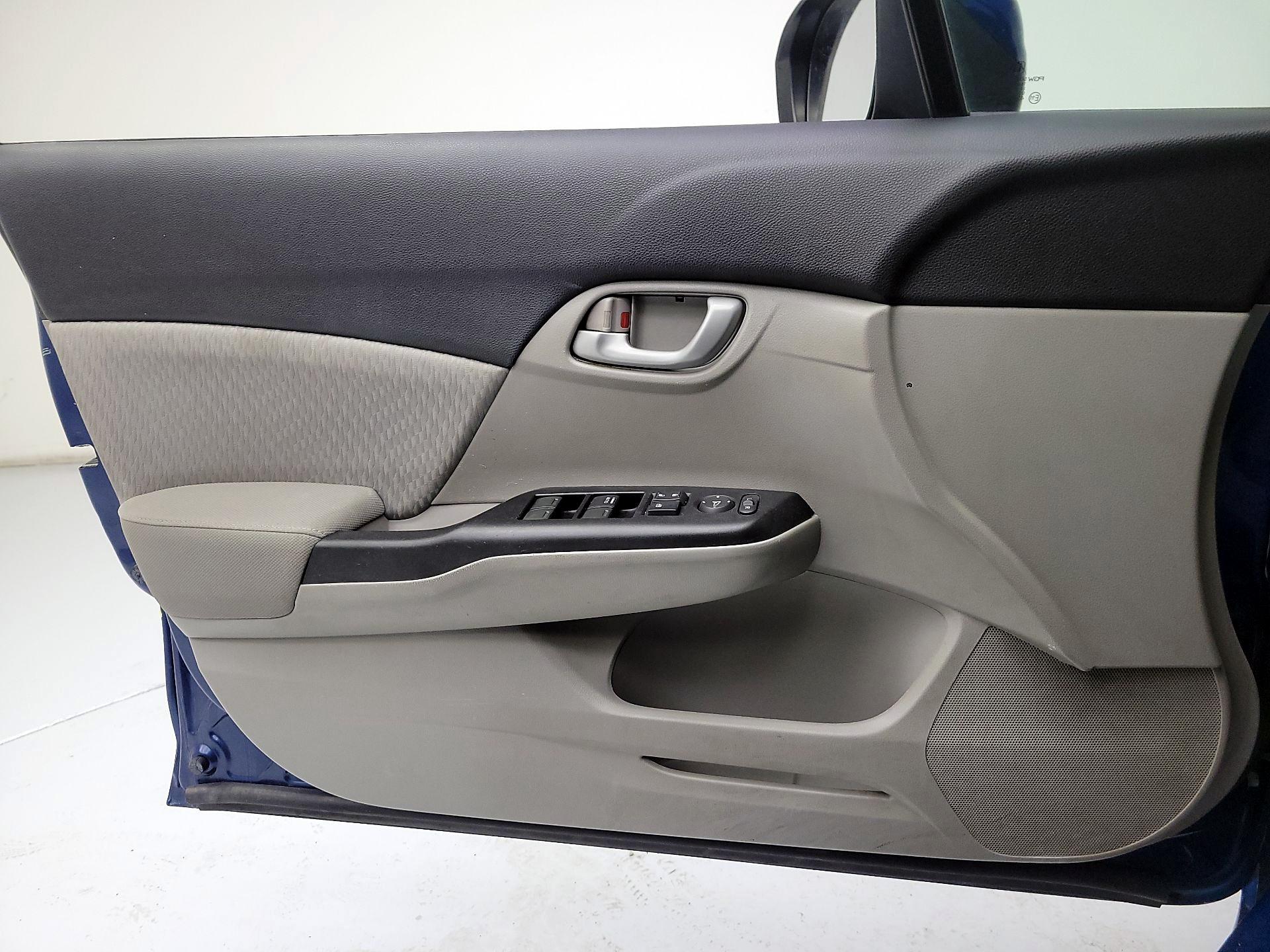 Thumbnail: 2015 Honda Civic - 12