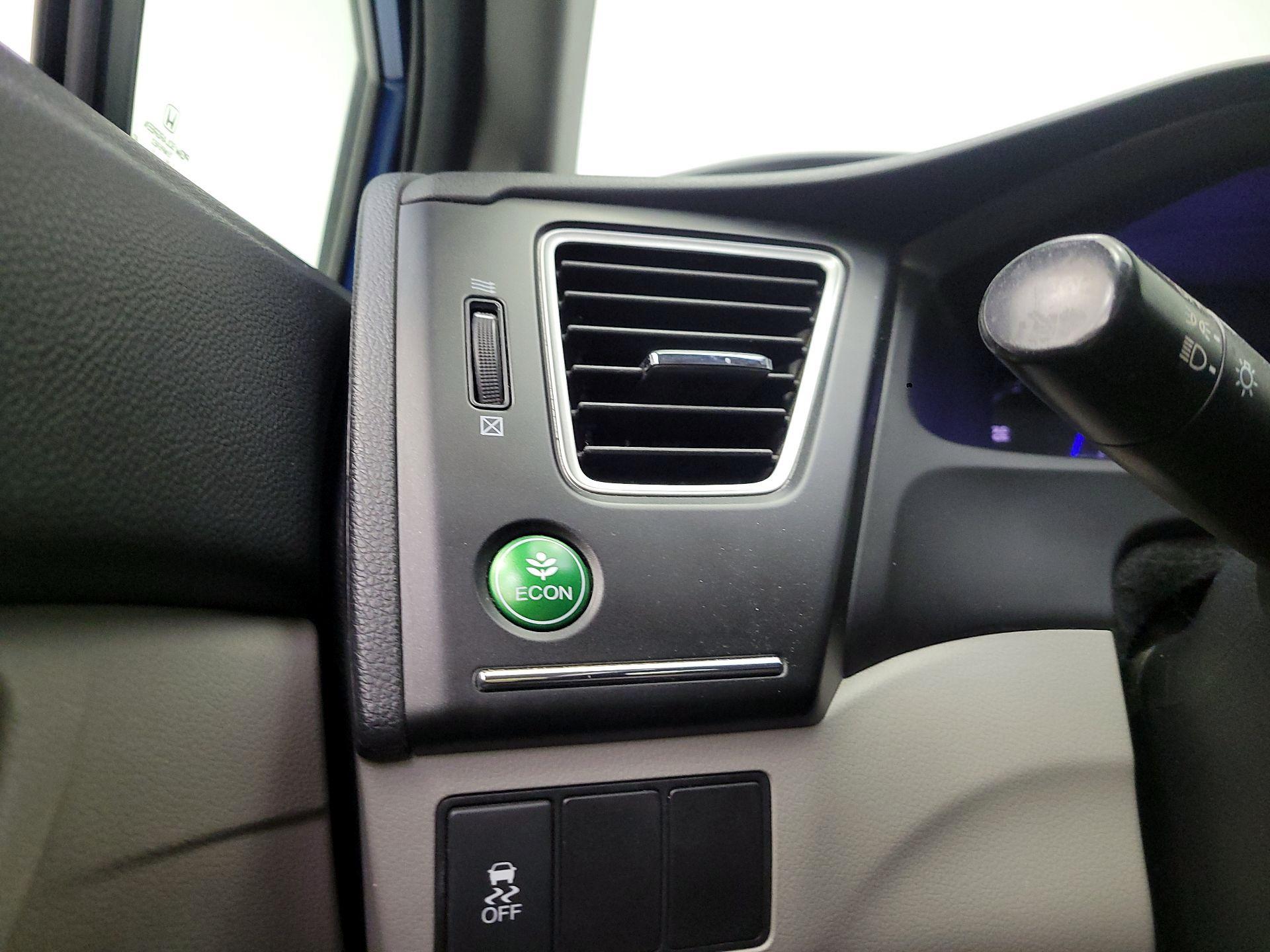 Thumbnail: 2015 Honda Civic - 13