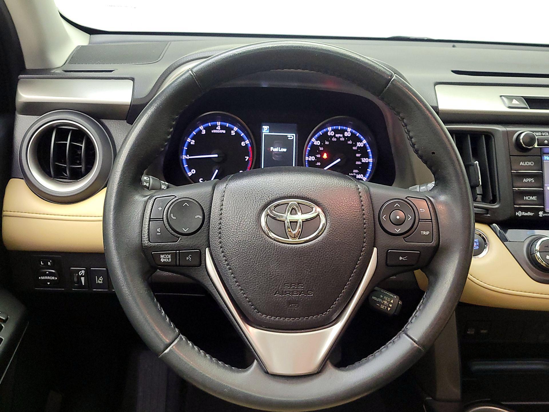 Thumbnail: 2017 Toyota RAV4 - 10