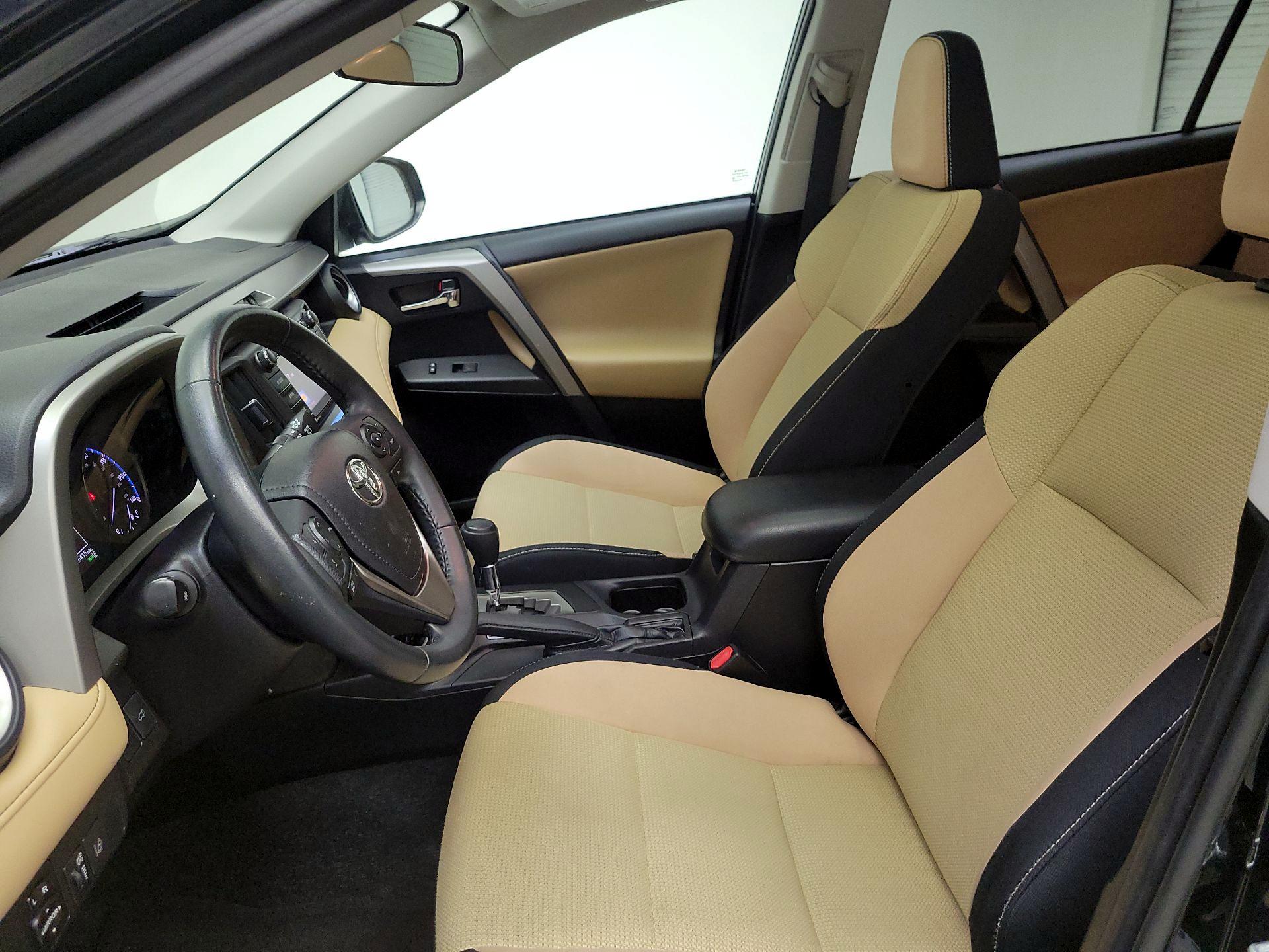 Thumbnail: 2017 Toyota RAV4 - 11