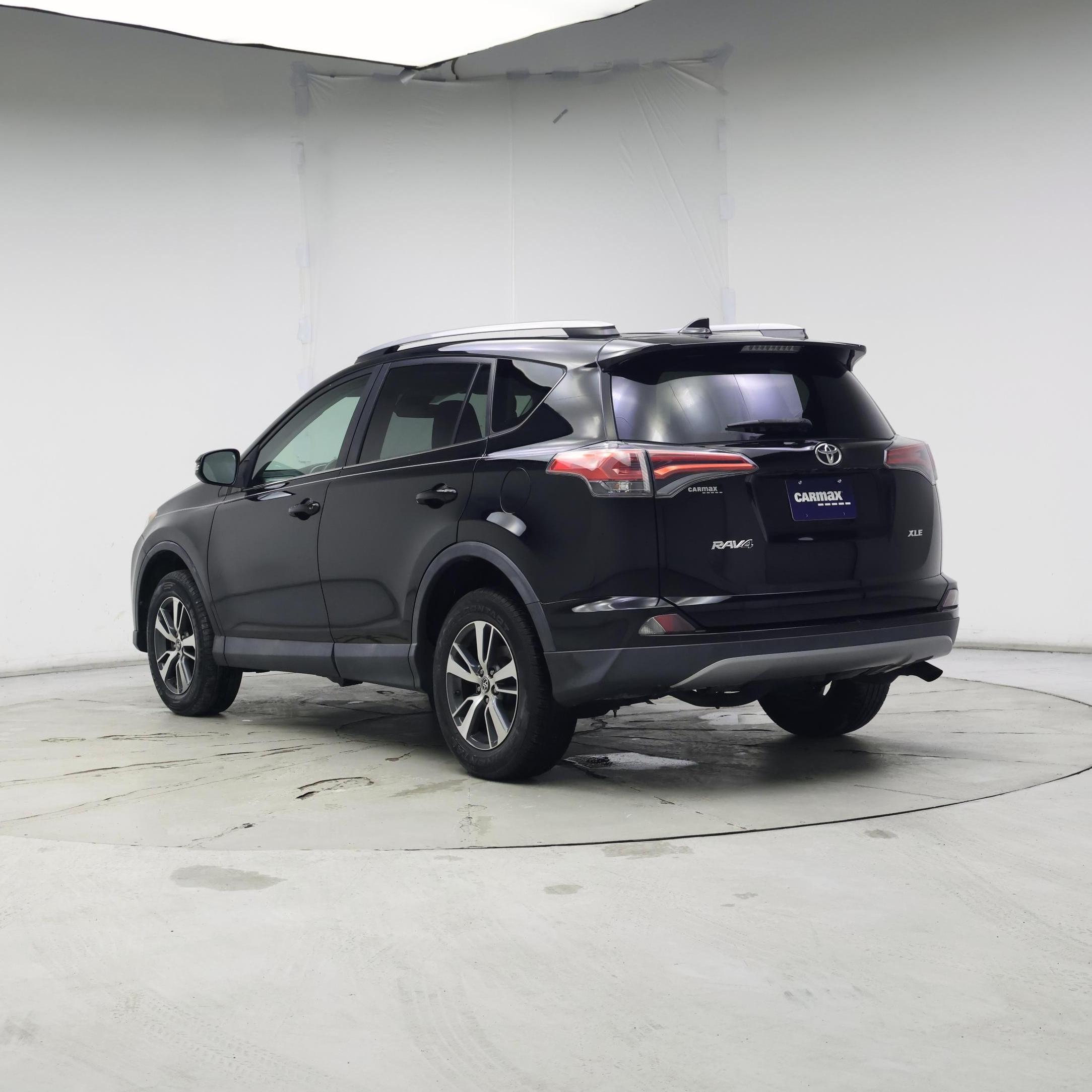 Thumbnail: 2017 Toyota RAV4 - 2