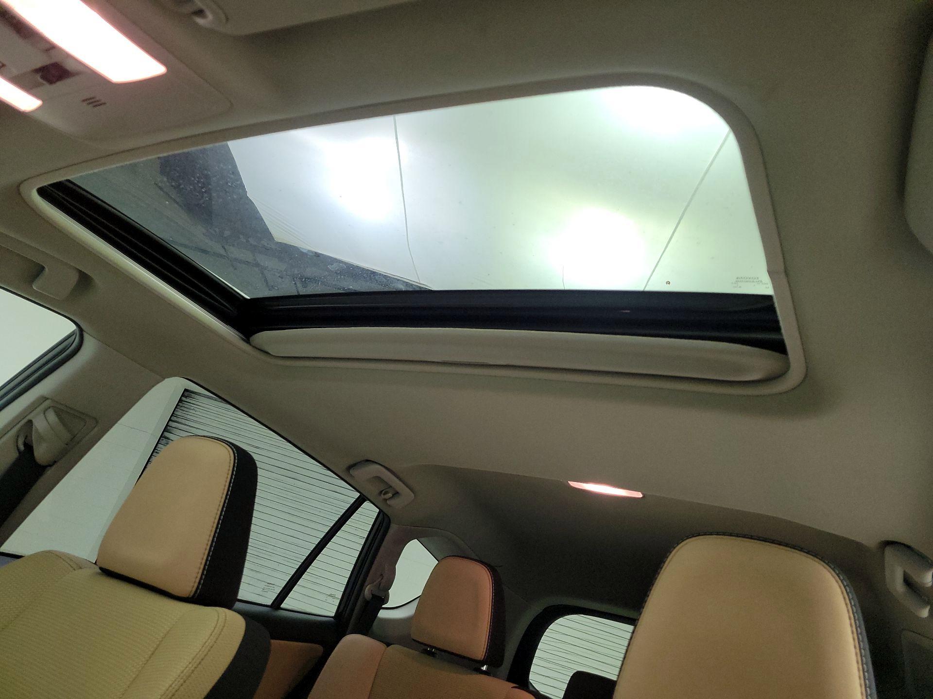 Thumbnail: 2017 Toyota RAV4 - 19