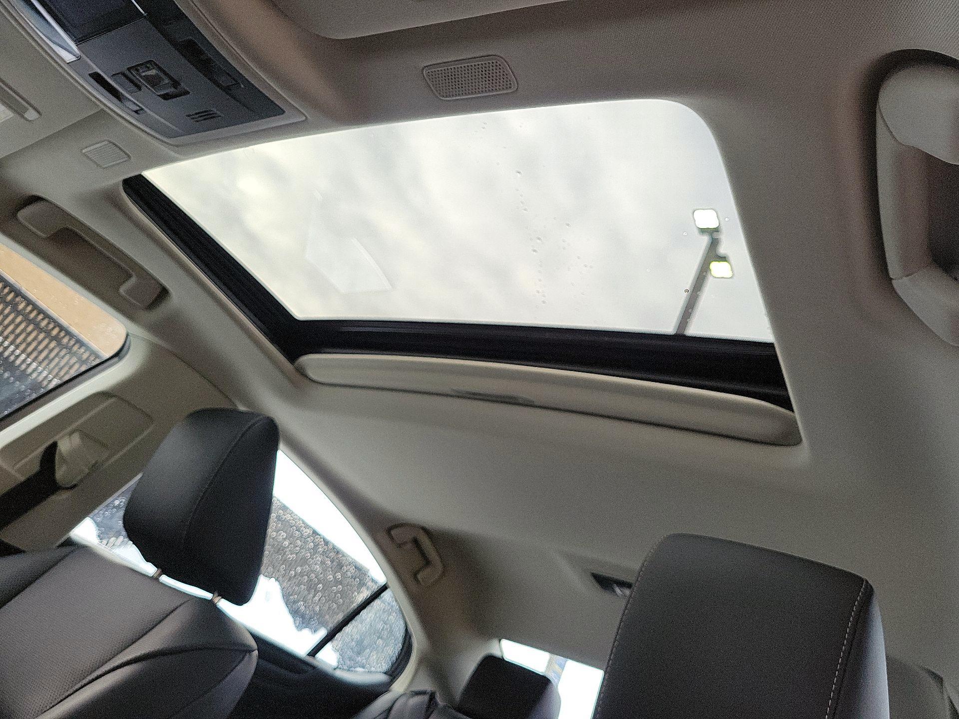 Thumbnail: 2025 Lexus ES - 17