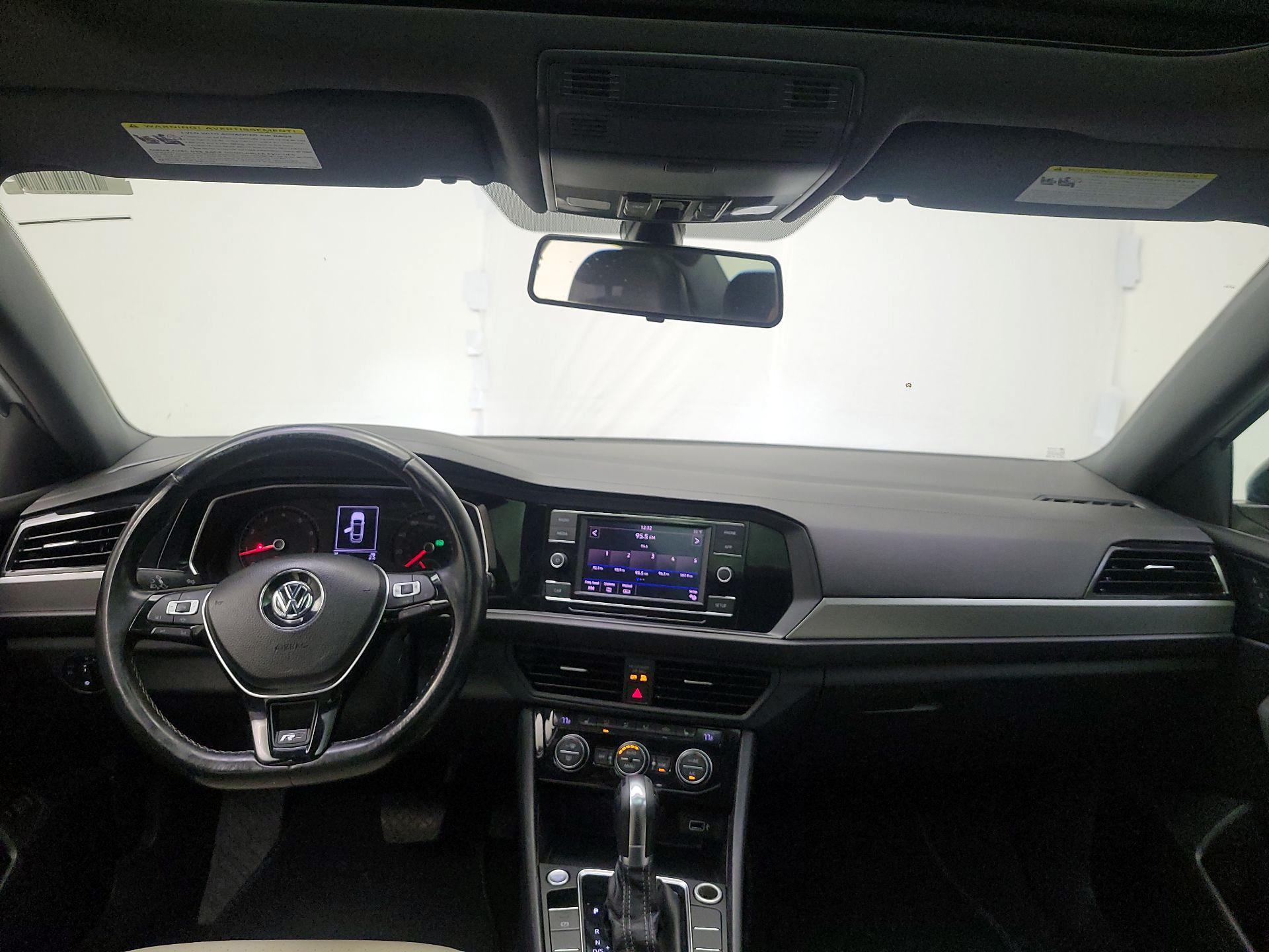 Thumbnail: 2019 Volkswagen Jetta - 9