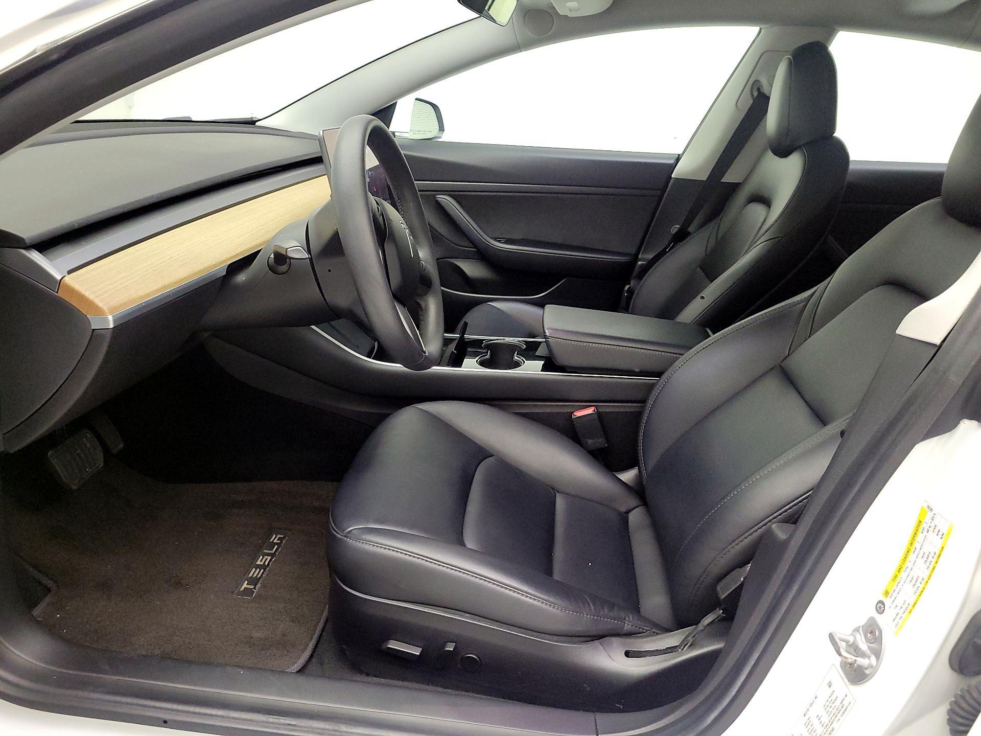 Thumbnail: 2020 Tesla Model 3 - 9