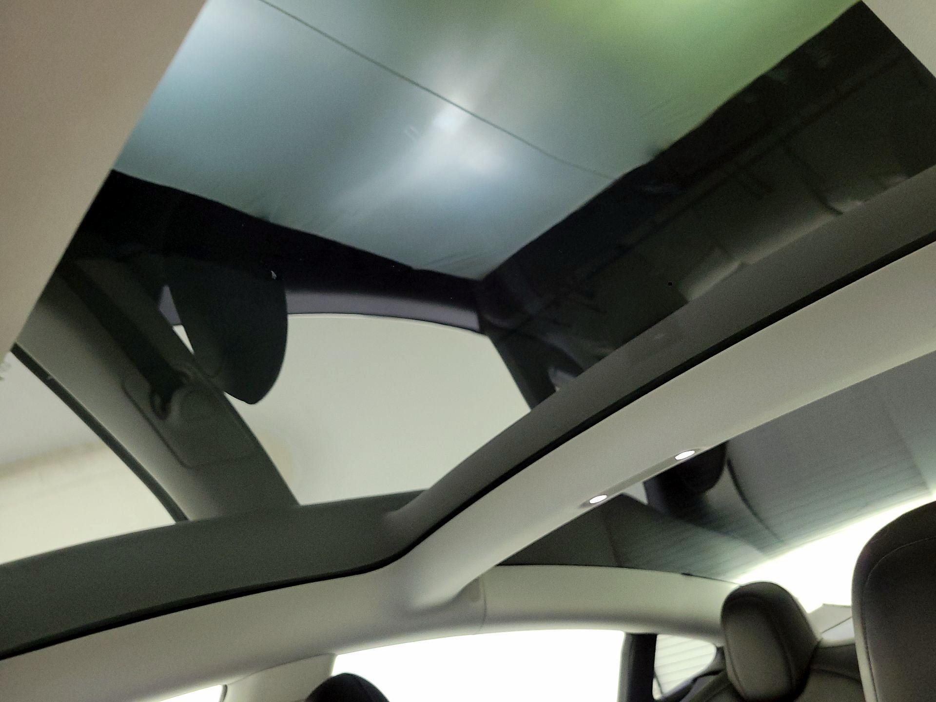 Thumbnail: 2020 Tesla Model 3 - 17