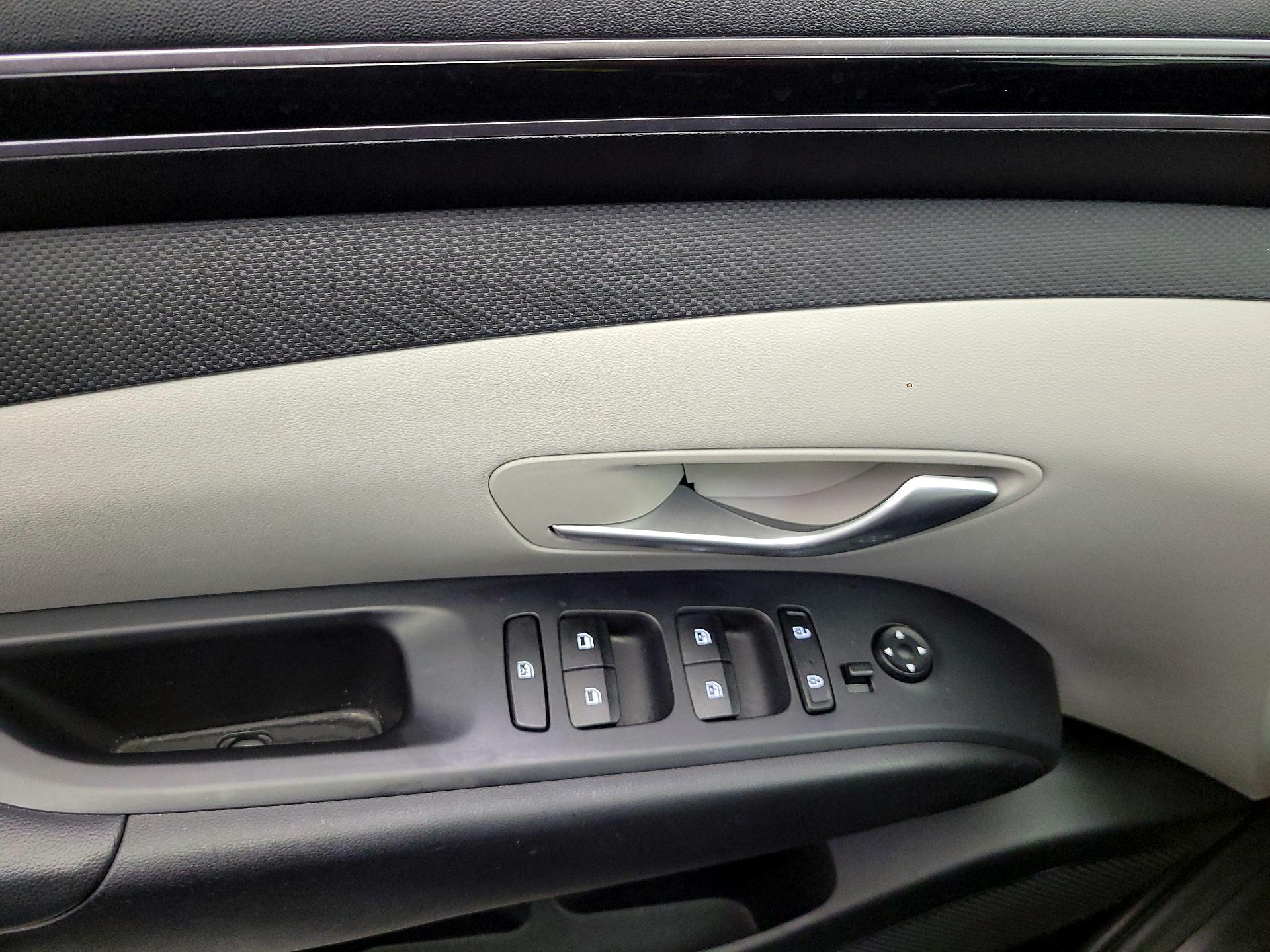 Thumbnail: 2023 Hyundai Tucson - 10