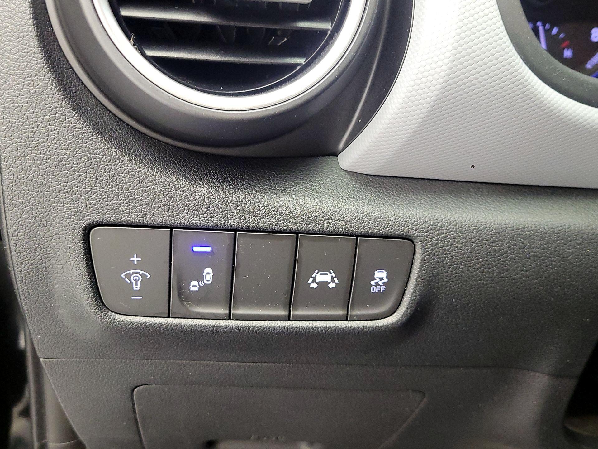 Thumbnail: 2021 Hyundai Kona - 13