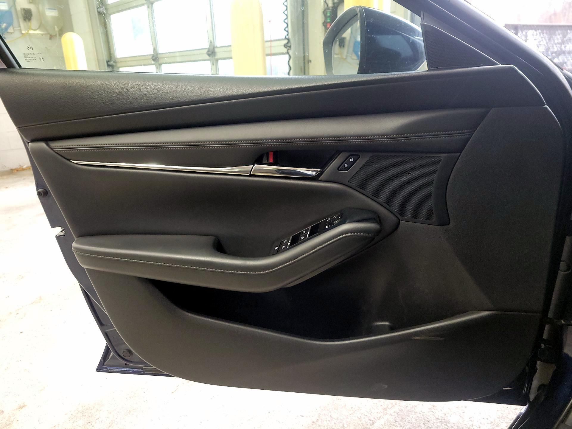 Thumbnail: 2019 Mazda Mazda3 - 10