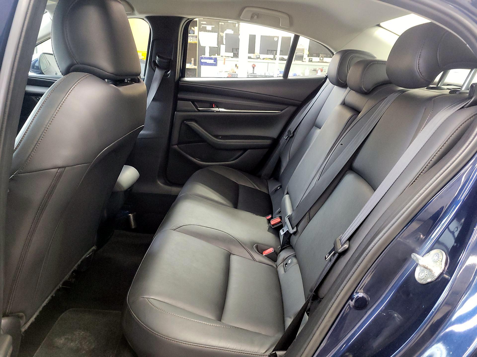 Thumbnail: 2019 Mazda Mazda3 - 17