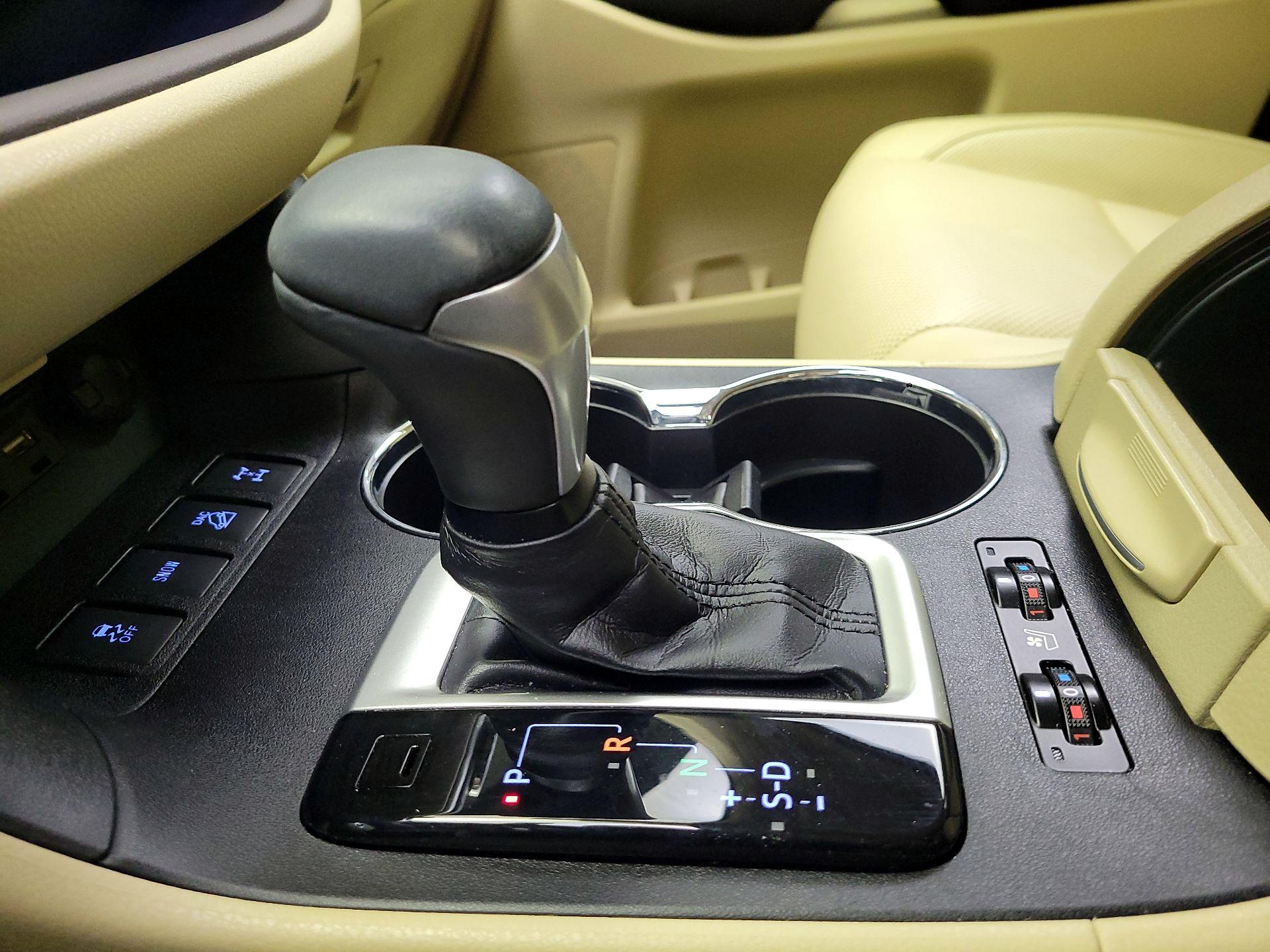 Thumbnail: 2019 Toyota Highlander - 18