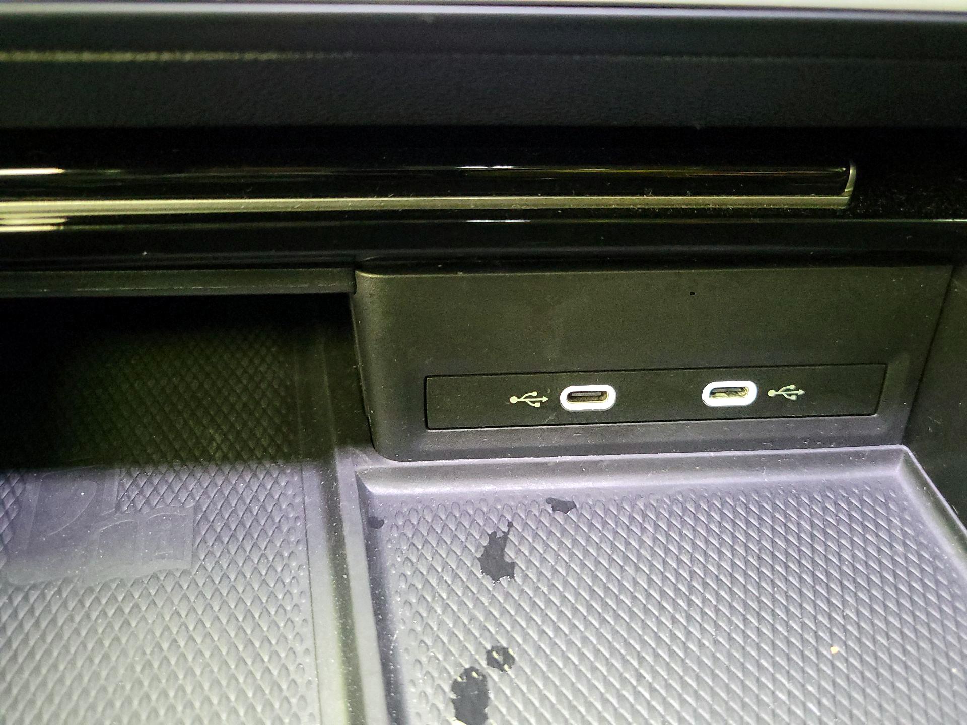 Thumbnail: 2024 Volkswagen Atlas - 16