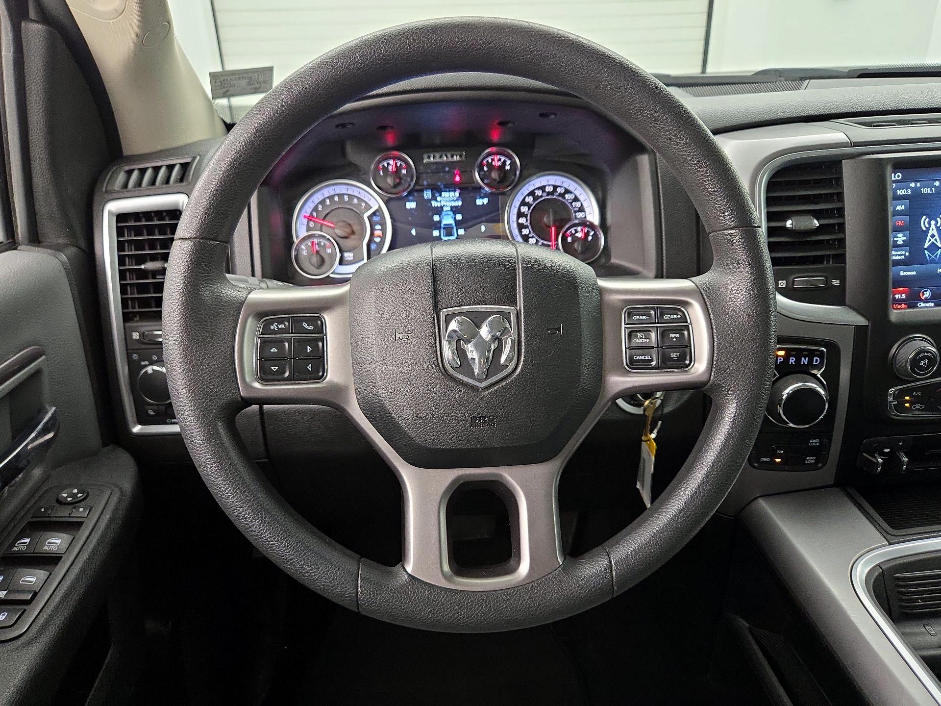 Thumbnail: 2023 RAM 1500 Classic - 10