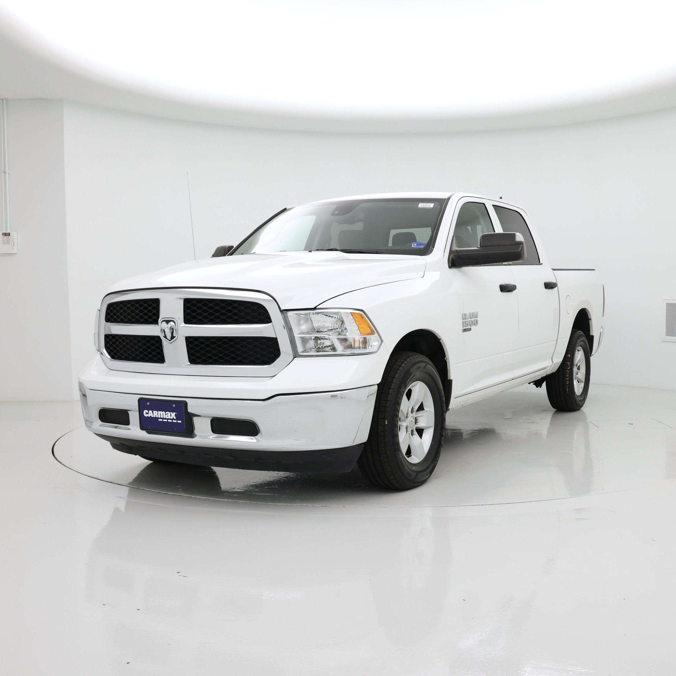 Thumbnail: 2023 RAM 1500 Classic - 4