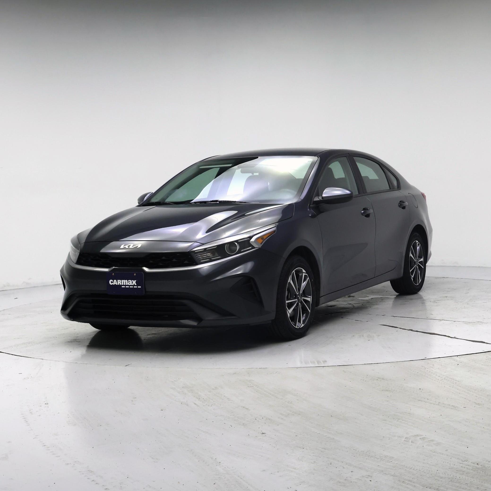 Thumbnail: 2024 Kia Forte - 4