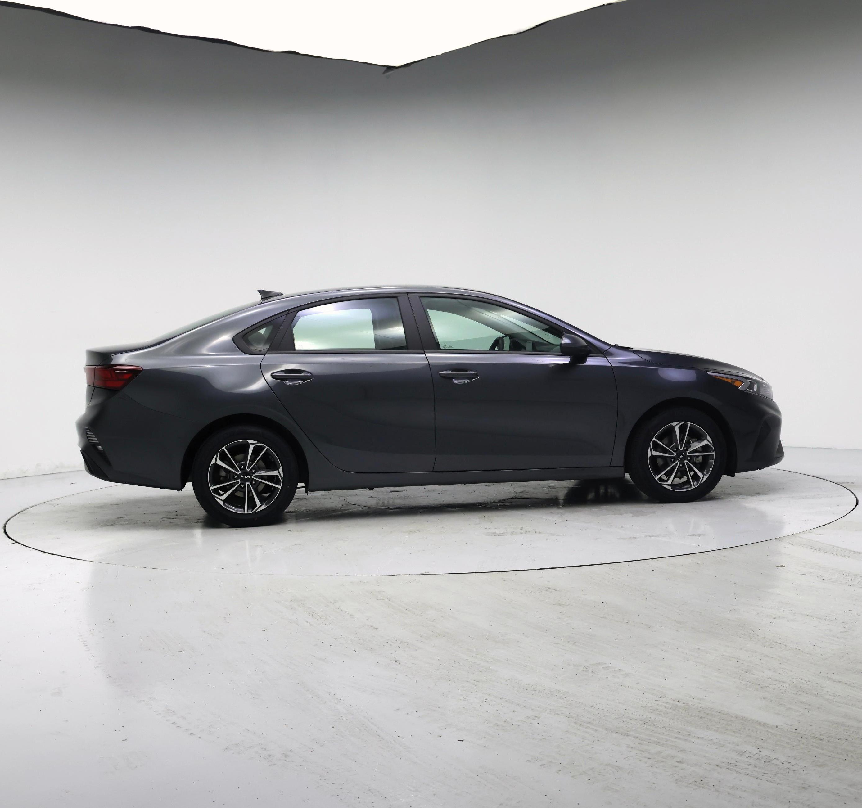 Thumbnail: 2024 Kia Forte - 7