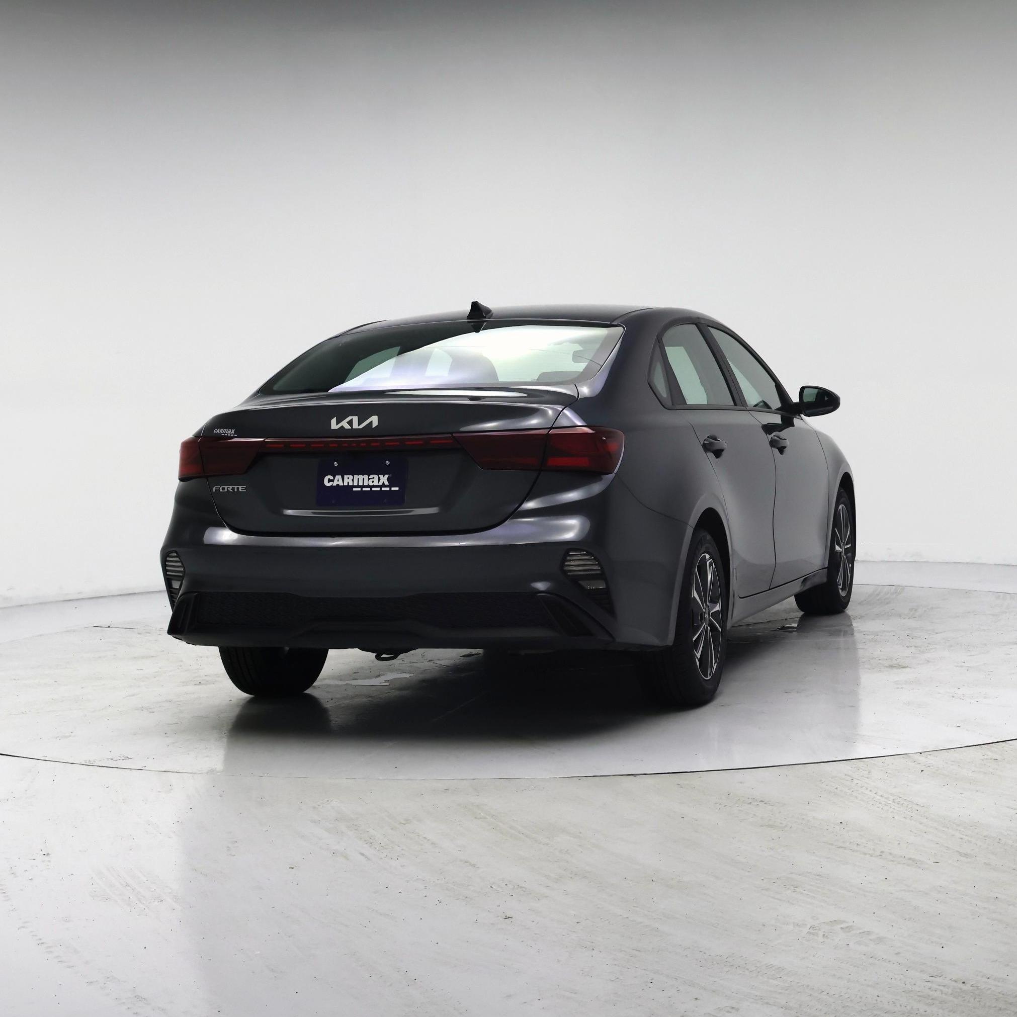 Thumbnail: 2024 Kia Forte - 8