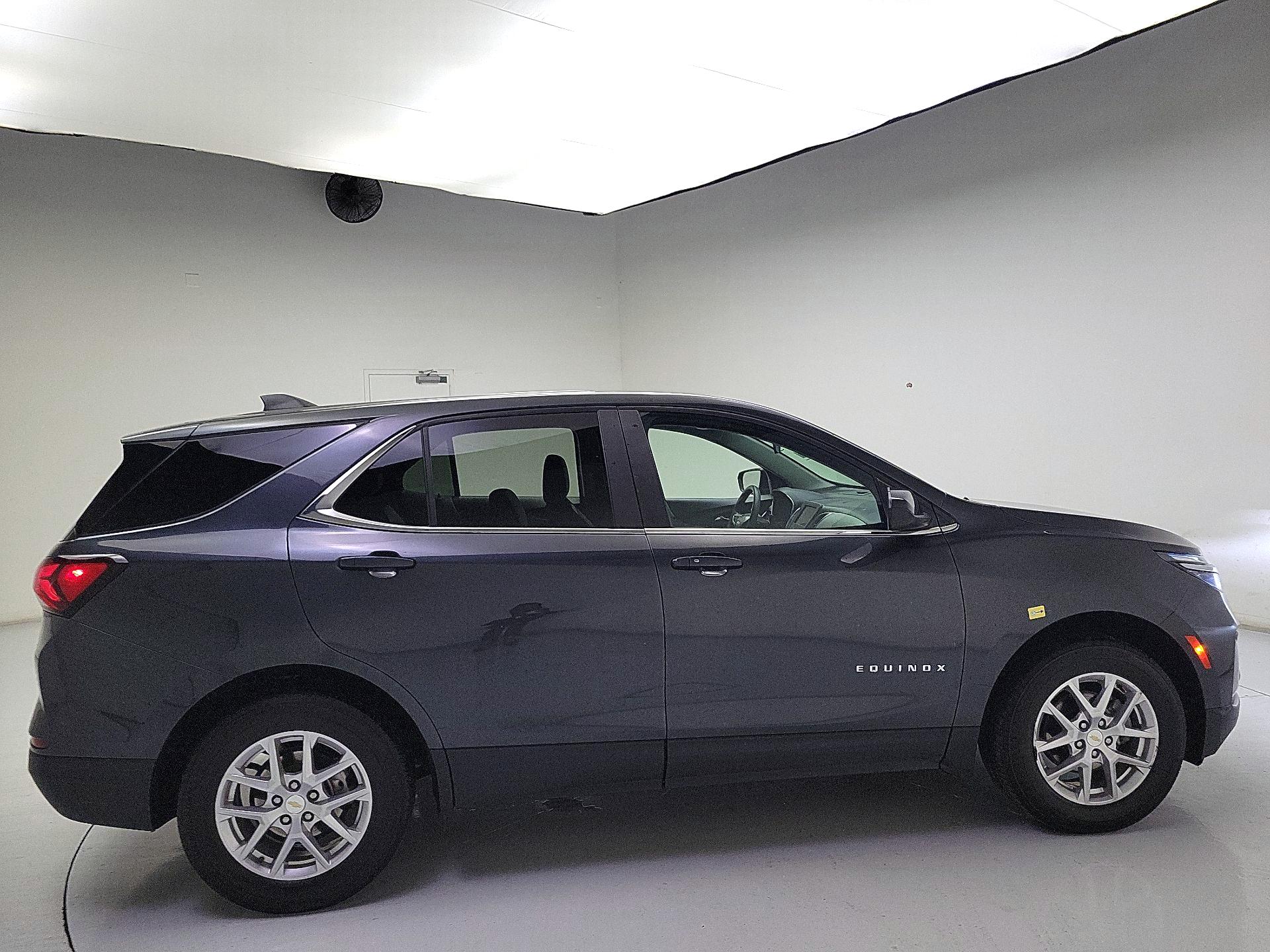 Thumbnail: 2023 Chevrolet Equinox - 4