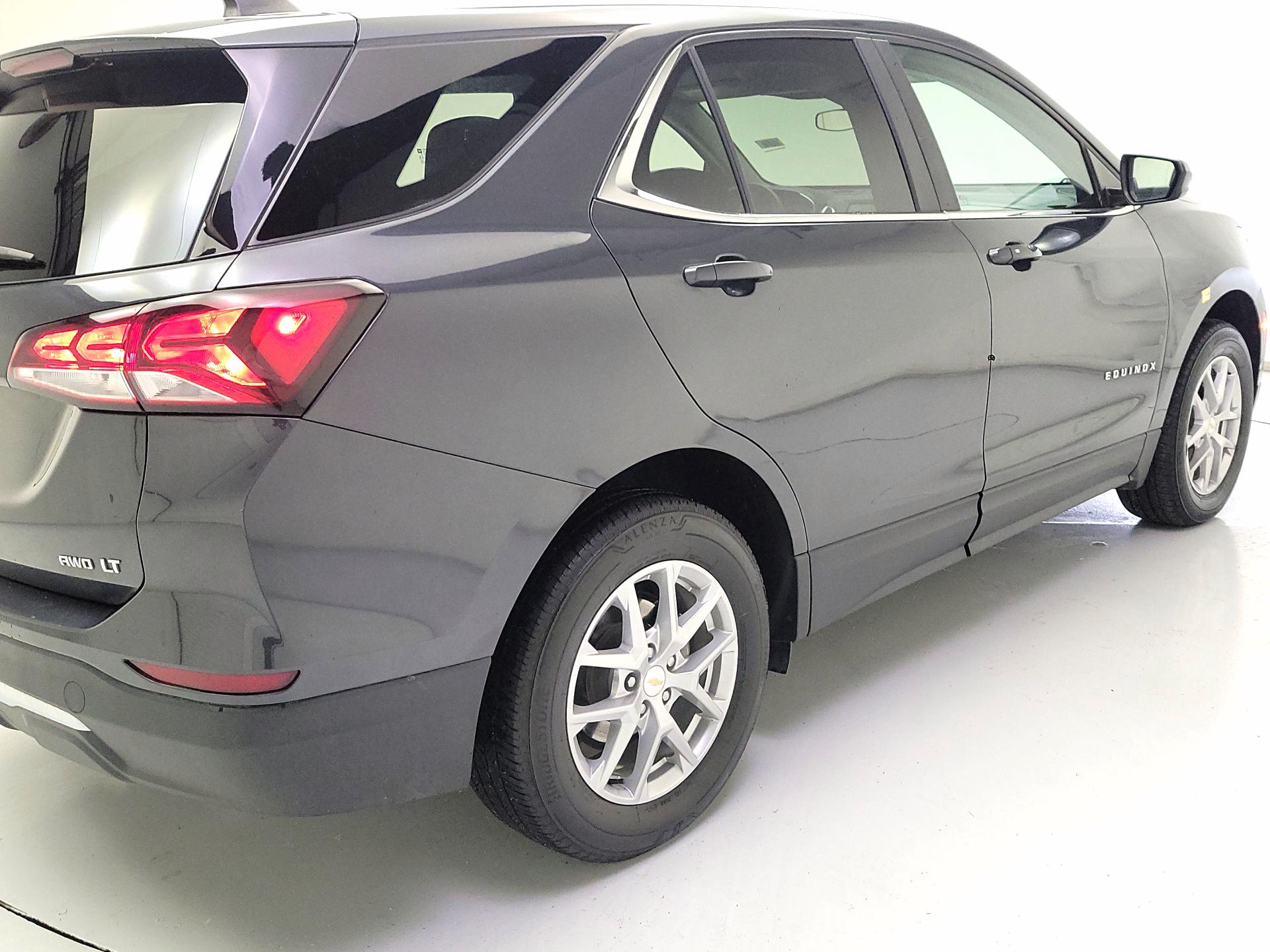 Thumbnail: 2023 Chevrolet Equinox - 5