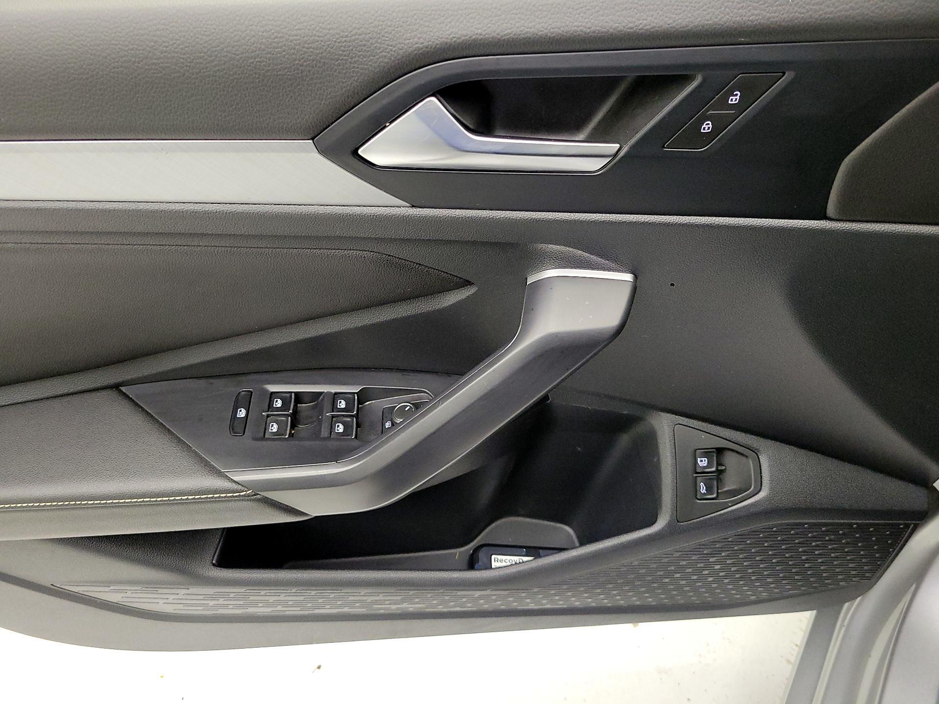 Thumbnail: 2024 Volkswagen Jetta - 10